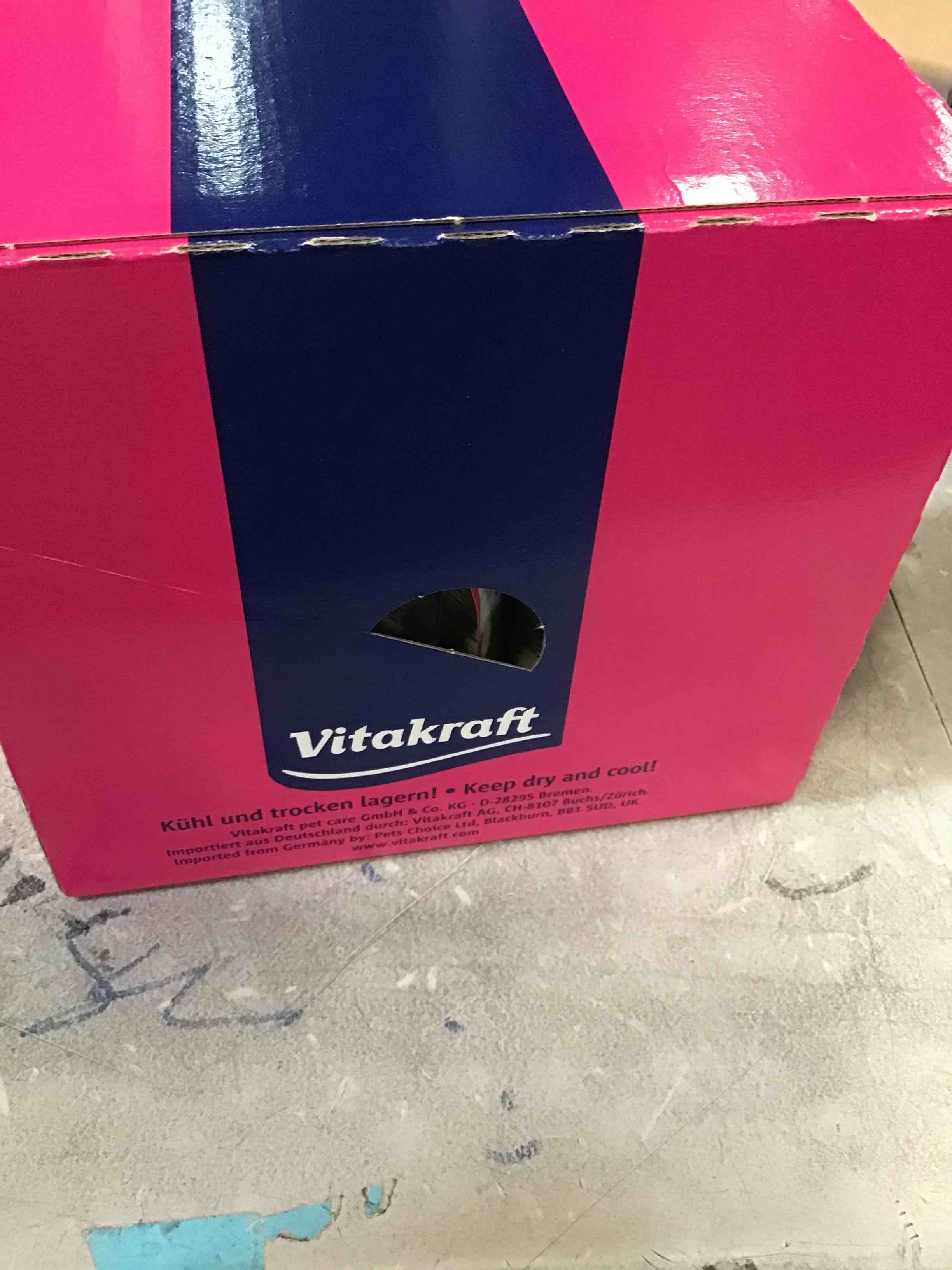 Vitakraft Meaty Morsels Soft Cat Treats - Chicken with Salmon Flavor 1.4oz