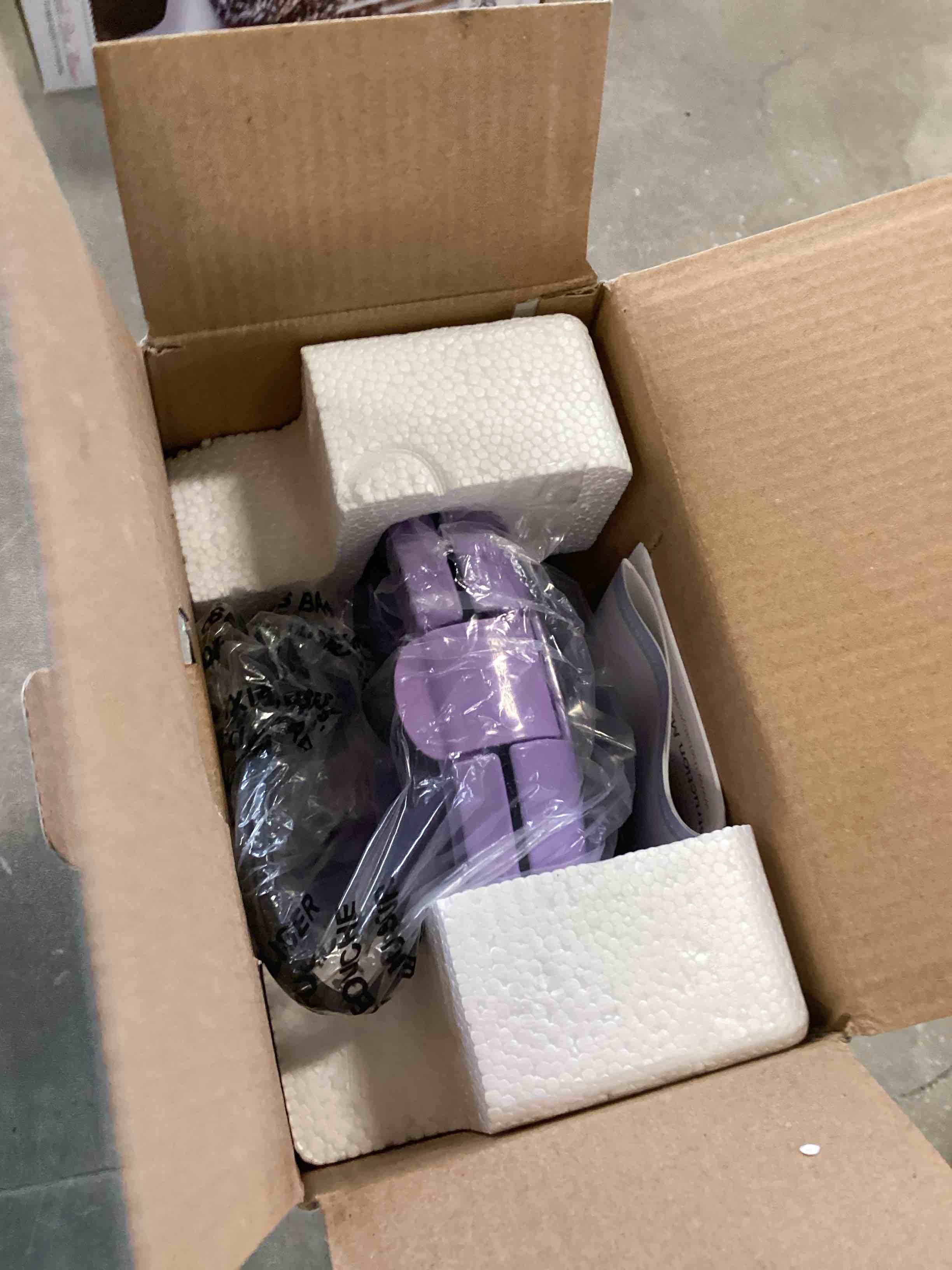 Babycakes Mini Cake Pop Maker