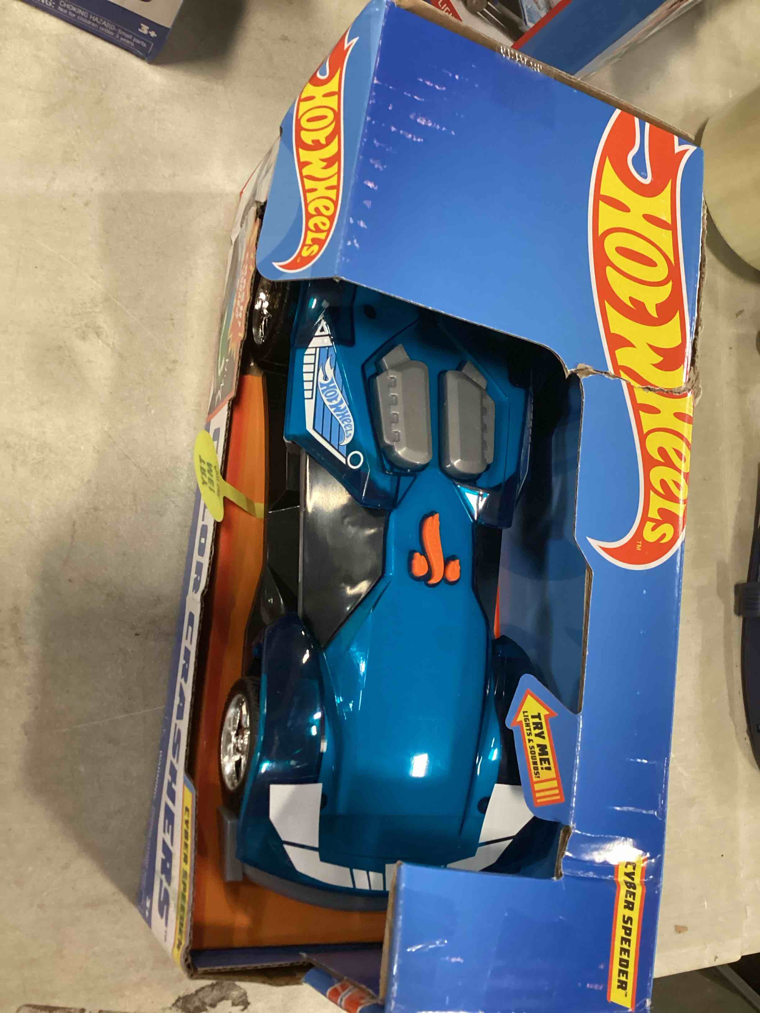 Hot Wheels Color Crashers Cyber Speeder Motorized Toy Vehicle
