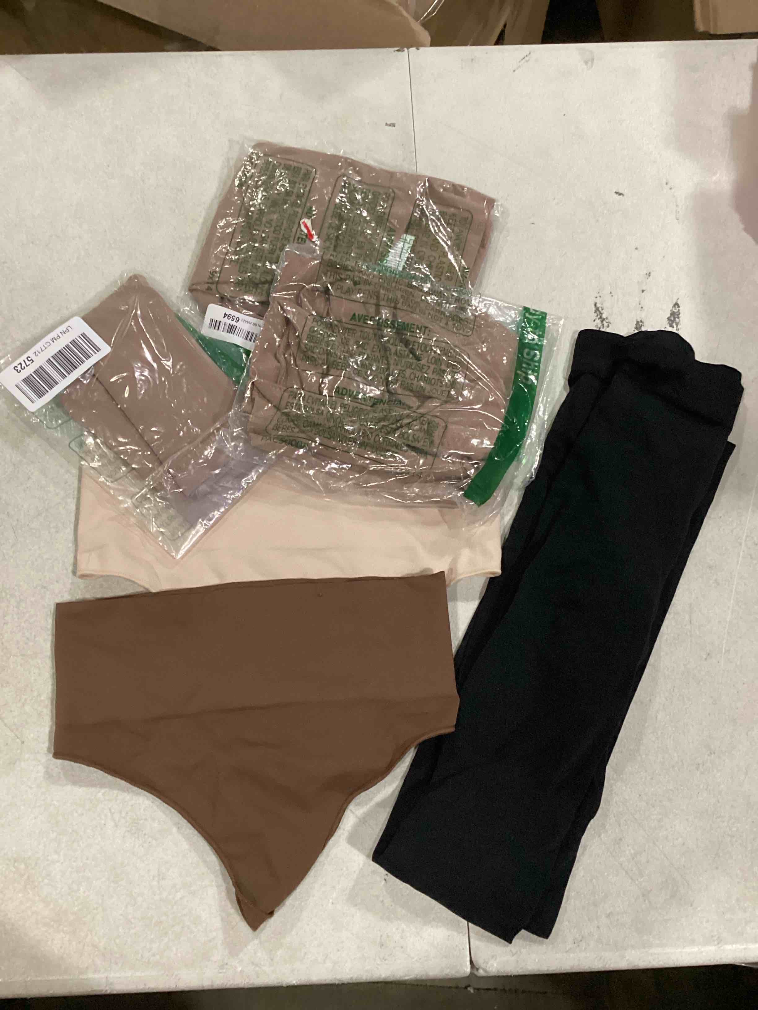 https://s3.amazonaws.com/lotting-images-prod/bidfta/_1719317476980.jpeg