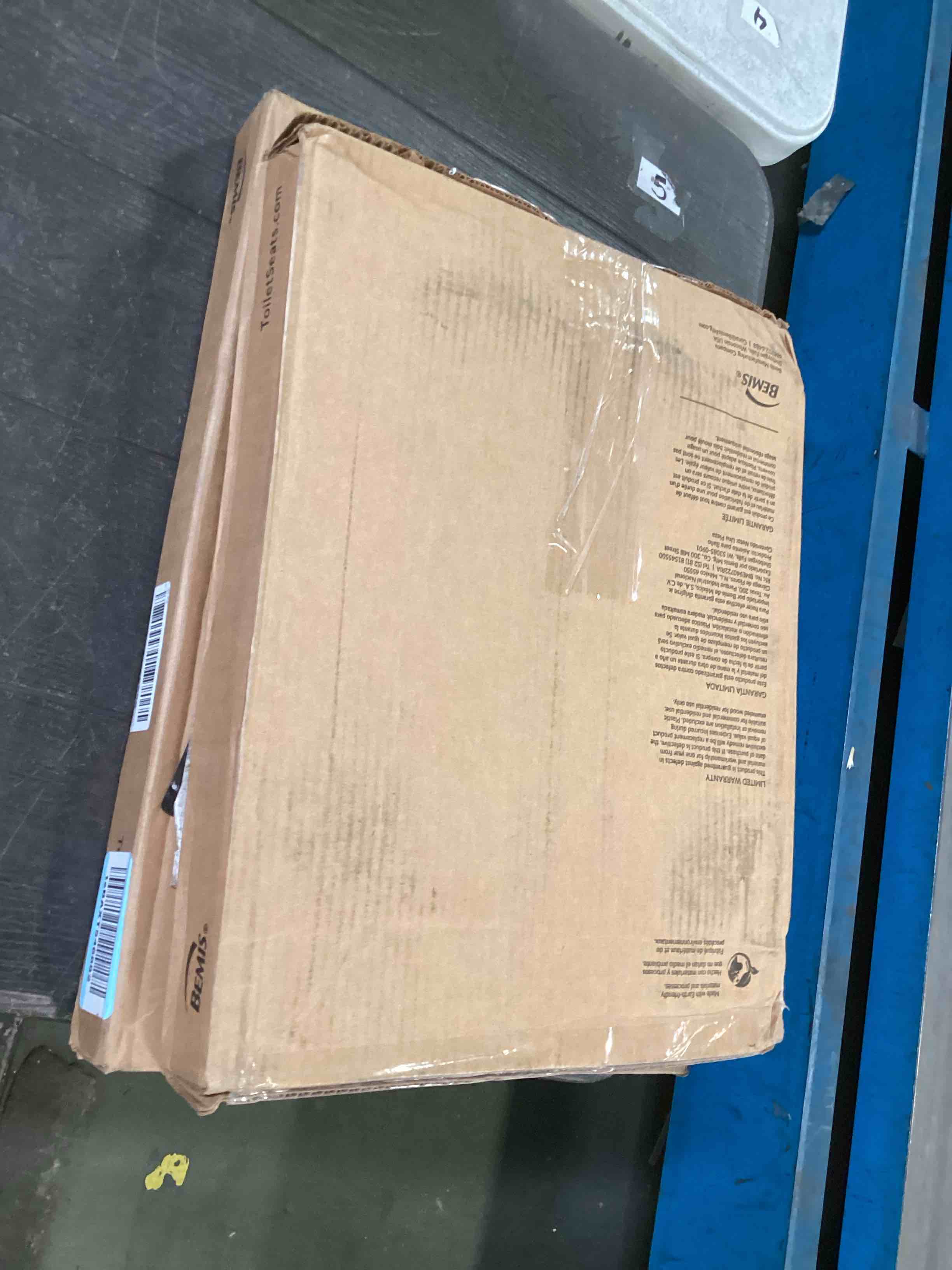 https://s3.amazonaws.com/lotting-images-prod/bidfta/_1719604324812.jpeg