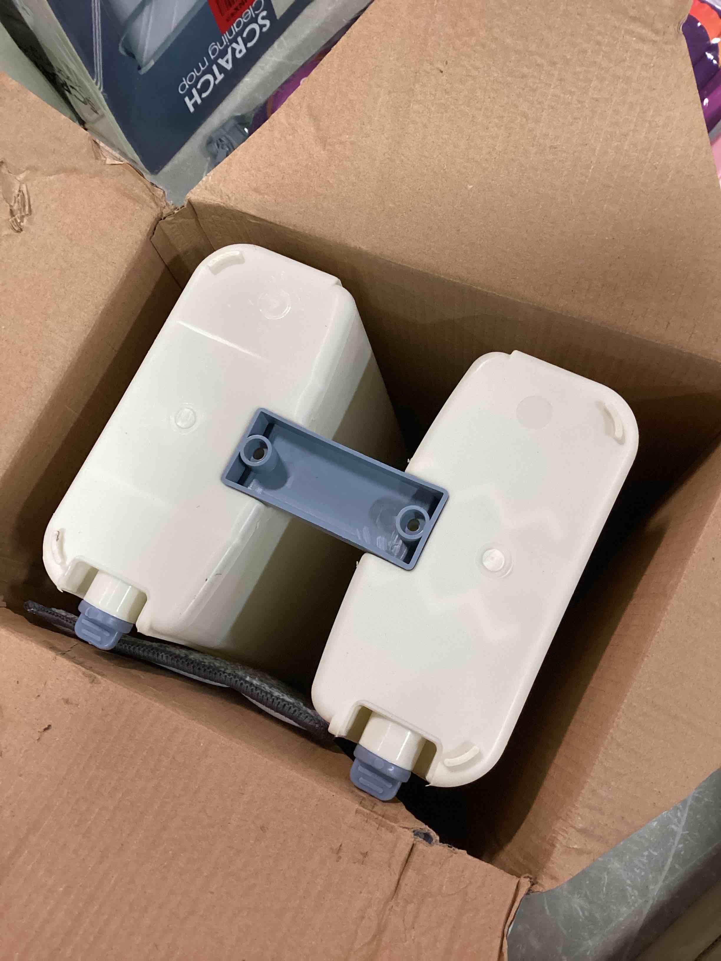 Flat Mop with Wringer Bucket with 2 Washable Microfiber Cleaning Pads