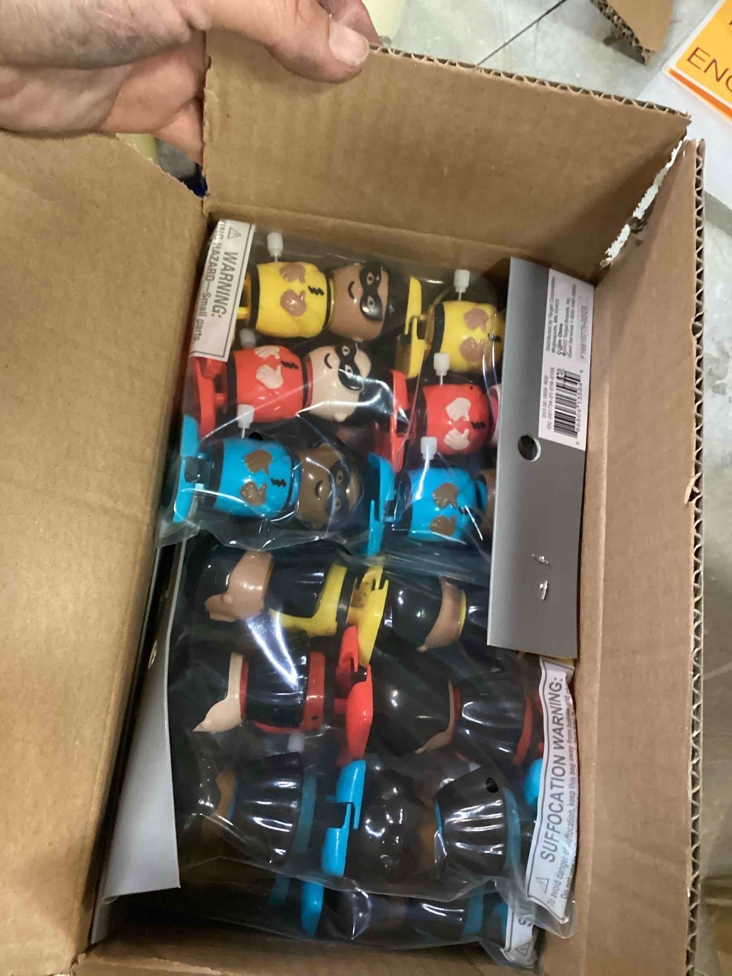 https://s3.amazonaws.com/lotting-images-prod/bidfta/_1720542133717.jpeg