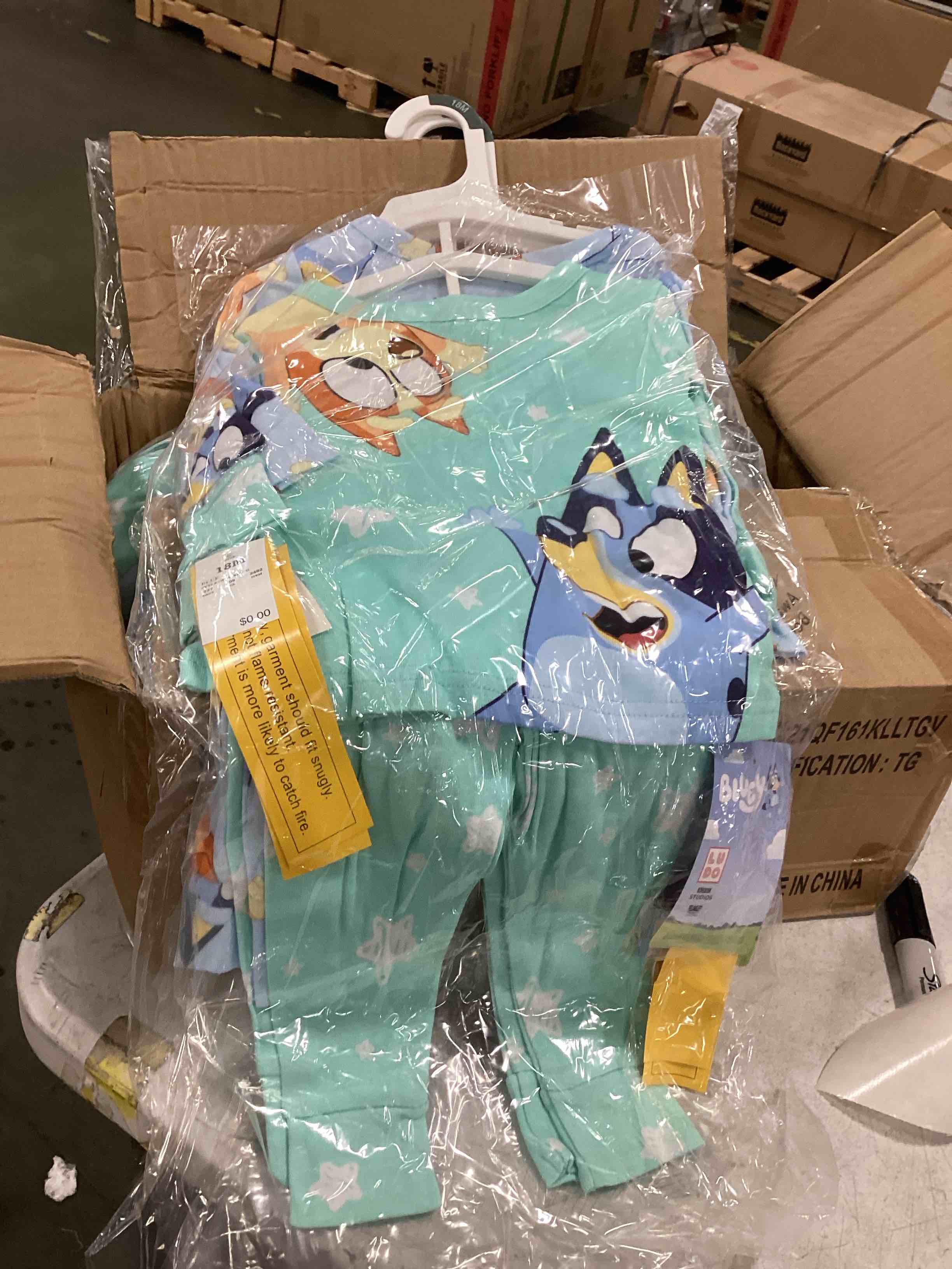 https://s3.amazonaws.com/lotting-images-prod/bidfta/_1720543187091.jpeg