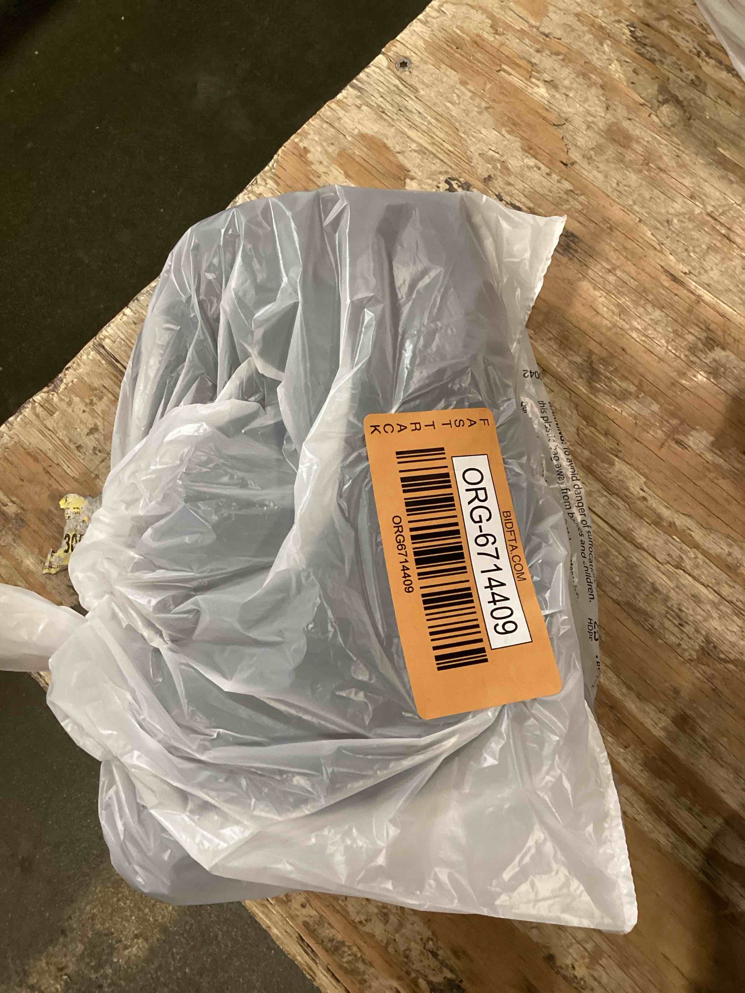 https://s3.amazonaws.com/lotting-images-prod/bidfta/_1720726426162.jpeg