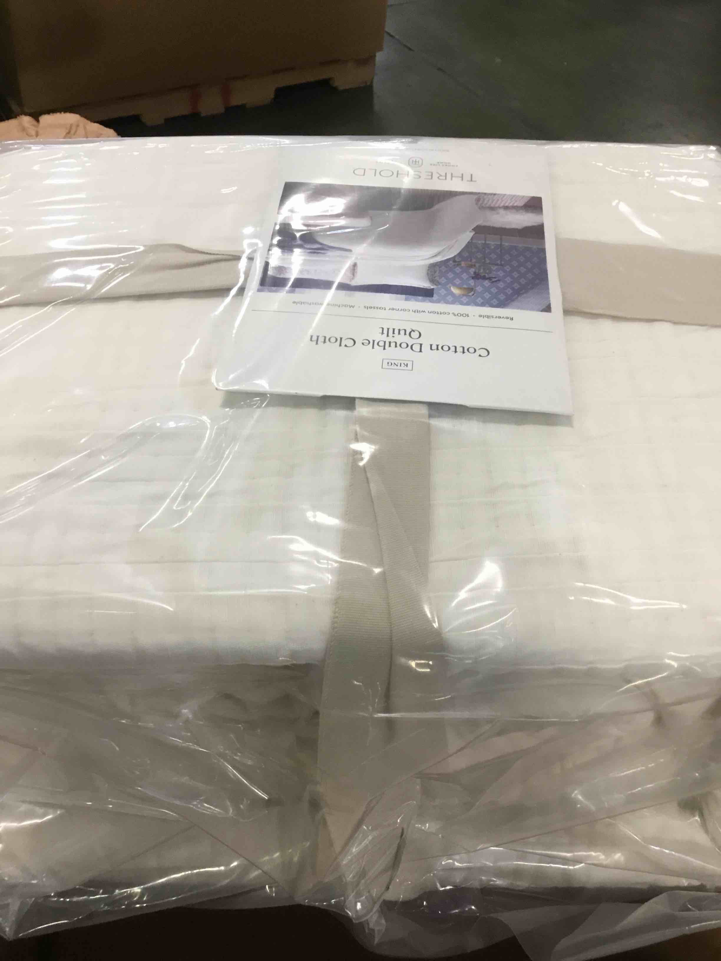 King Double Cloth Quilt Cream - Threshold™