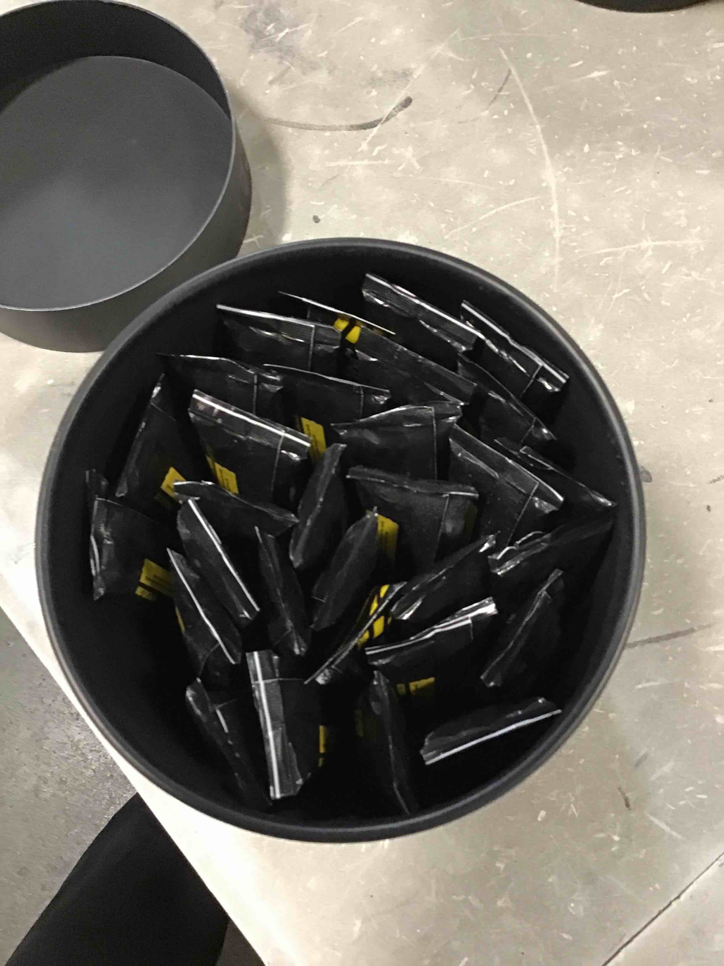 https://s3.amazonaws.com/lotting-images-prod/bidfta/_1721323285552.jpeg