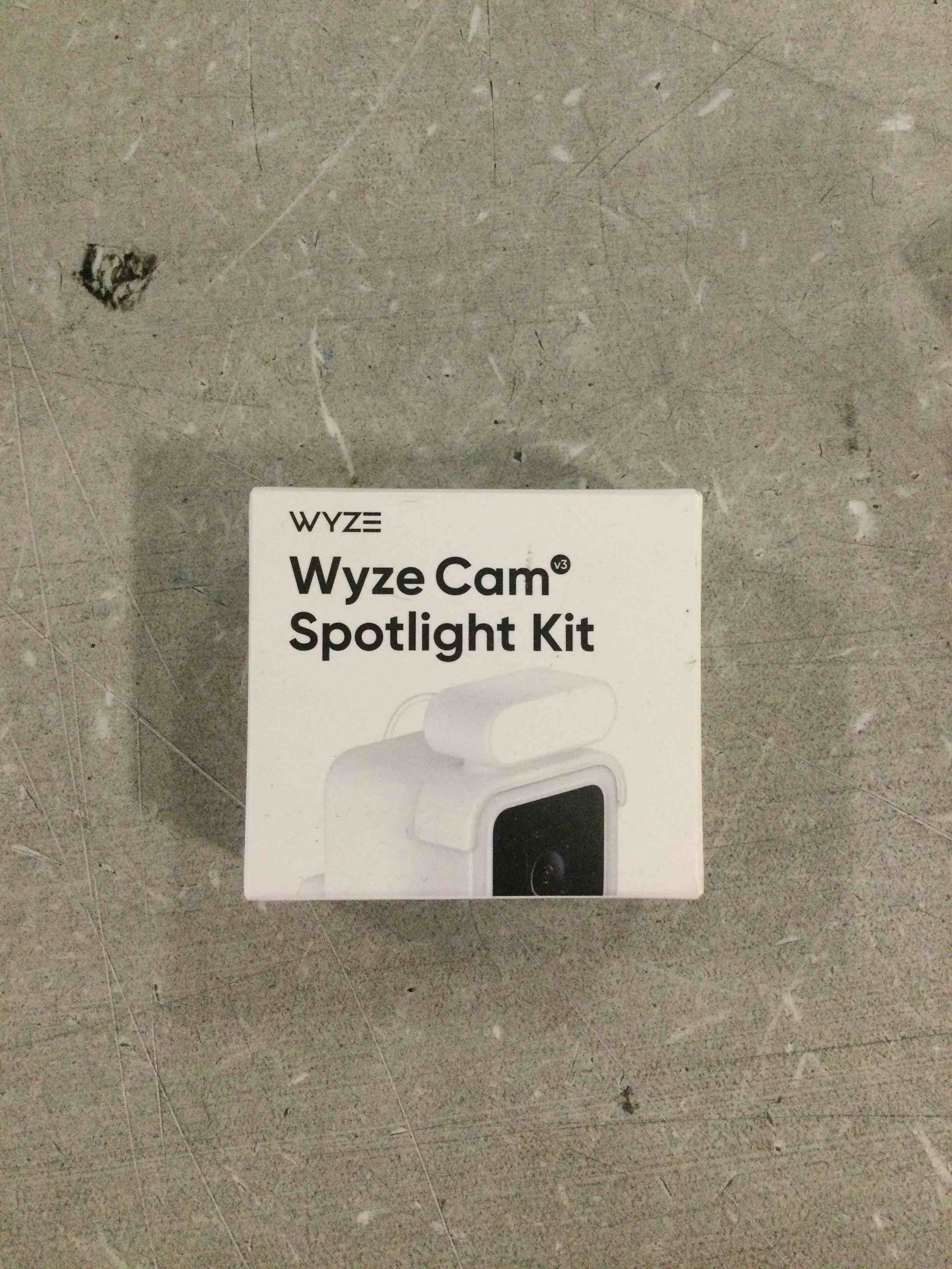 https://s3.amazonaws.com/lotting-images-prod/bidfta/_1723033607385.jpeg