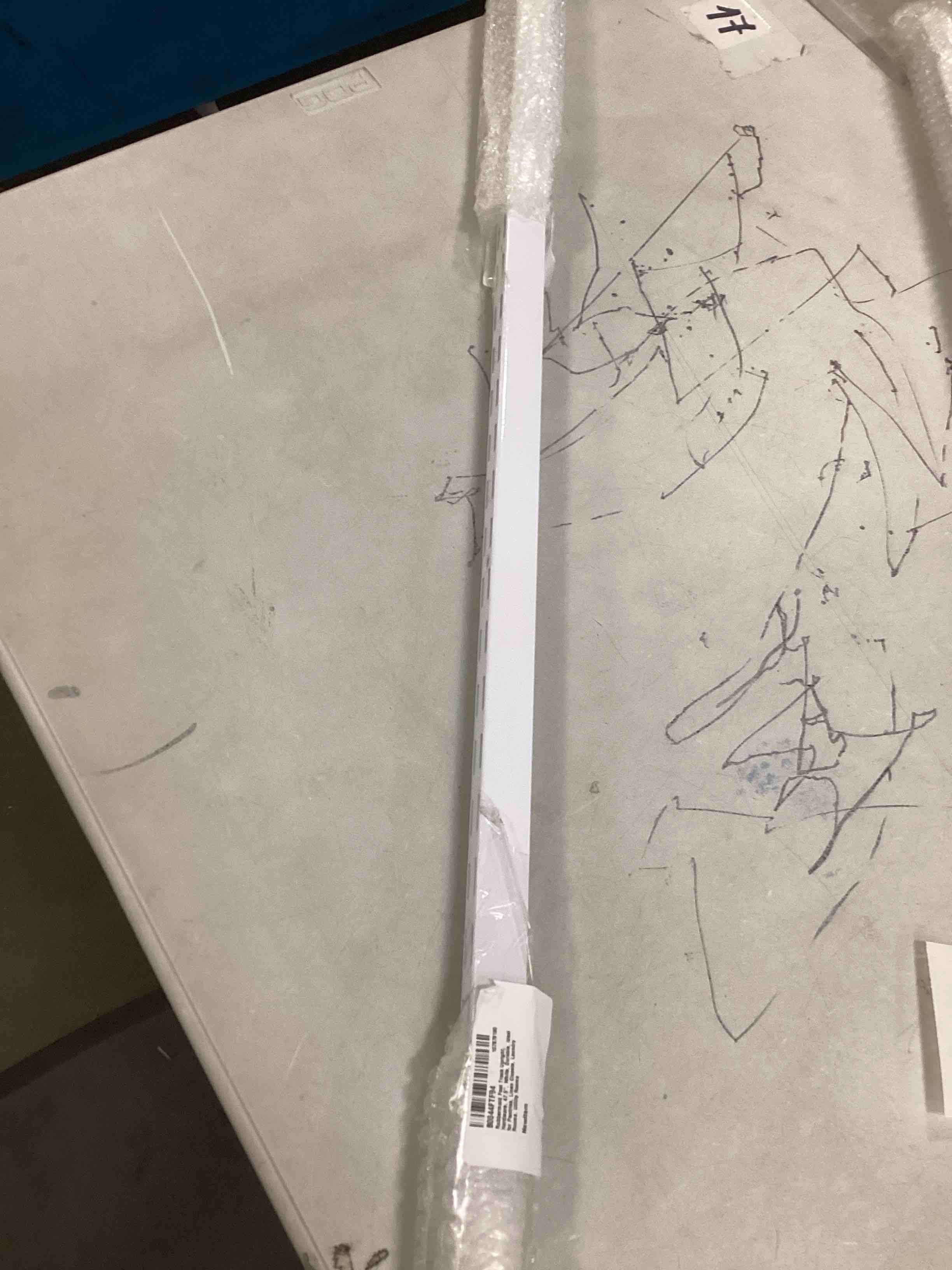 Rubbermaid Fast Track Upright, Hardware, 47.5", White, Durable, Ideal