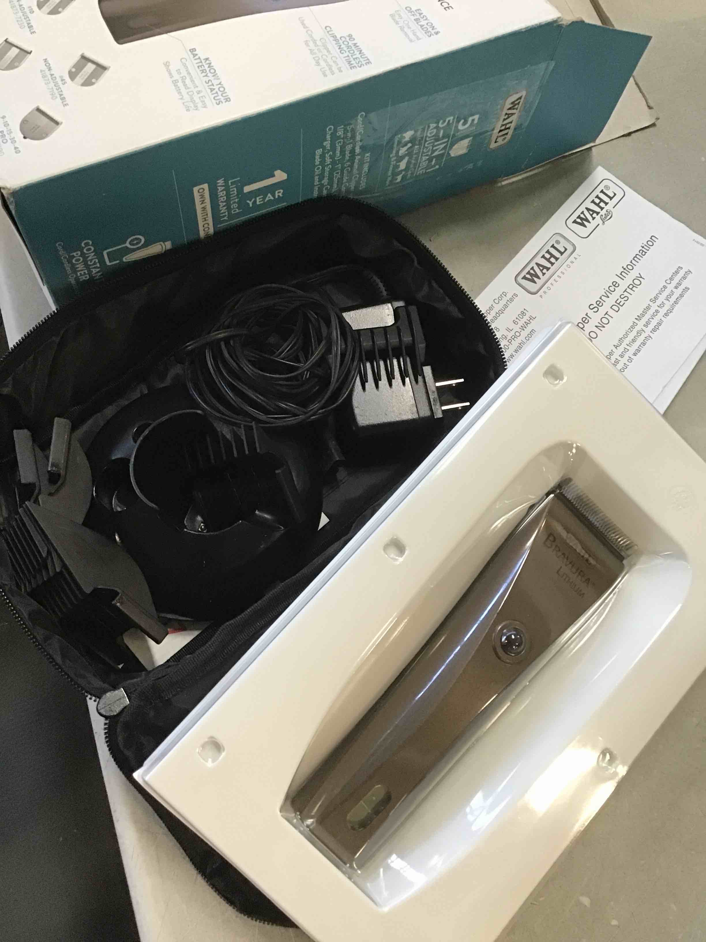 https://s3.amazonaws.com/lotting-images-prod/bidfta/_1724331953258.jpeg