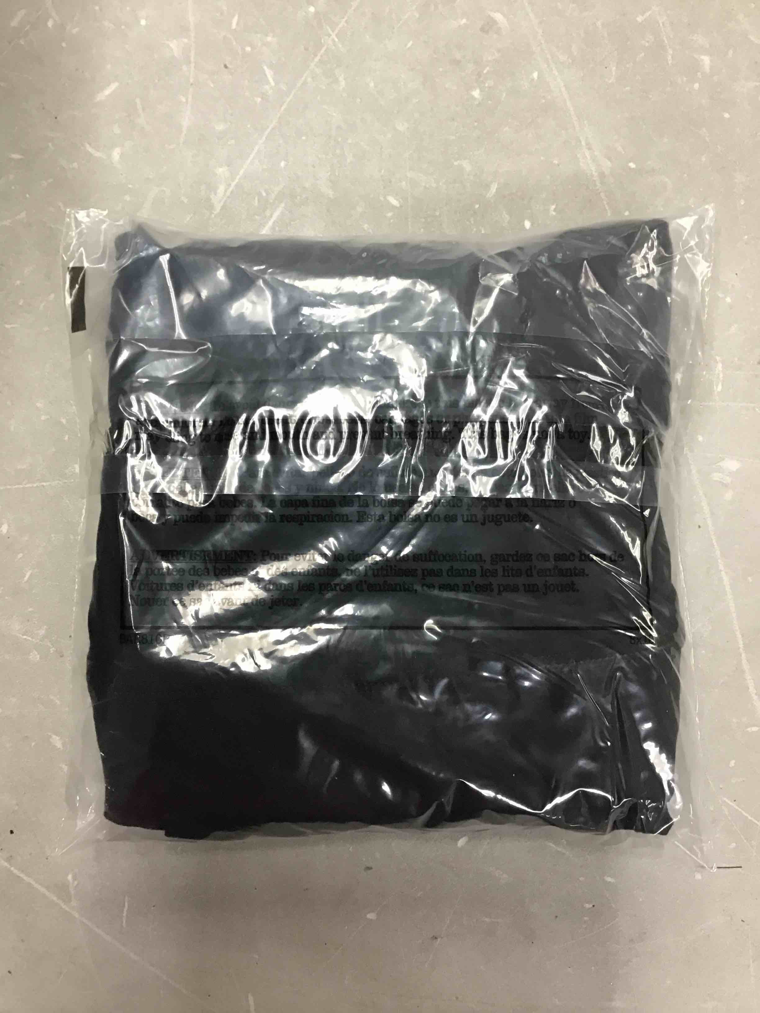 https://s3.amazonaws.com/lotting-images-prod/bidfta/_1725025234151.jpeg