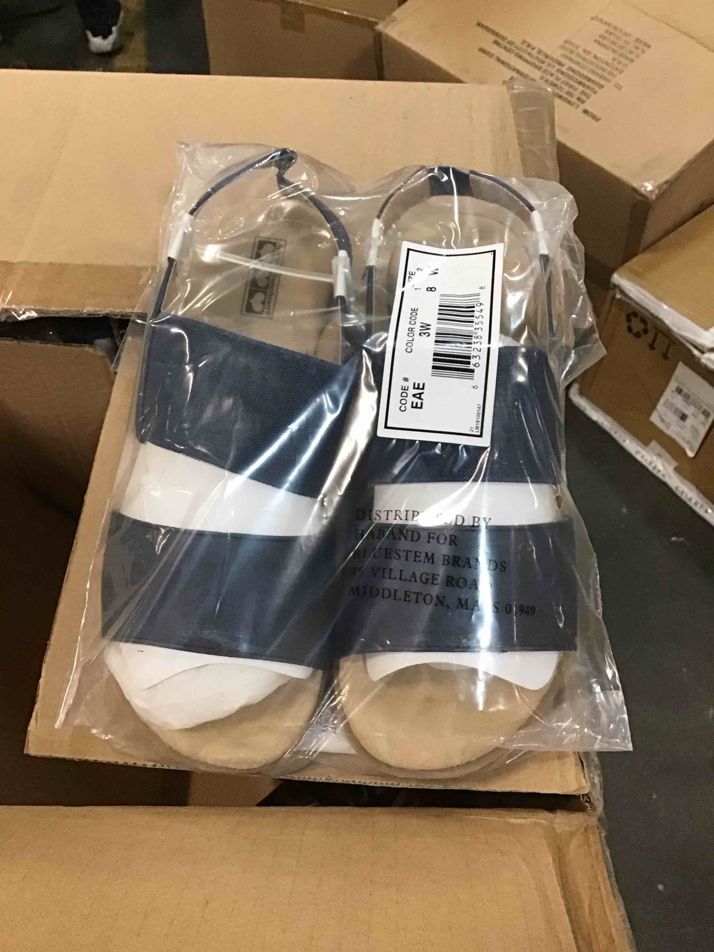 https://s3.amazonaws.com/lotting-images-prod/bidfta/_1725597056158.jpeg