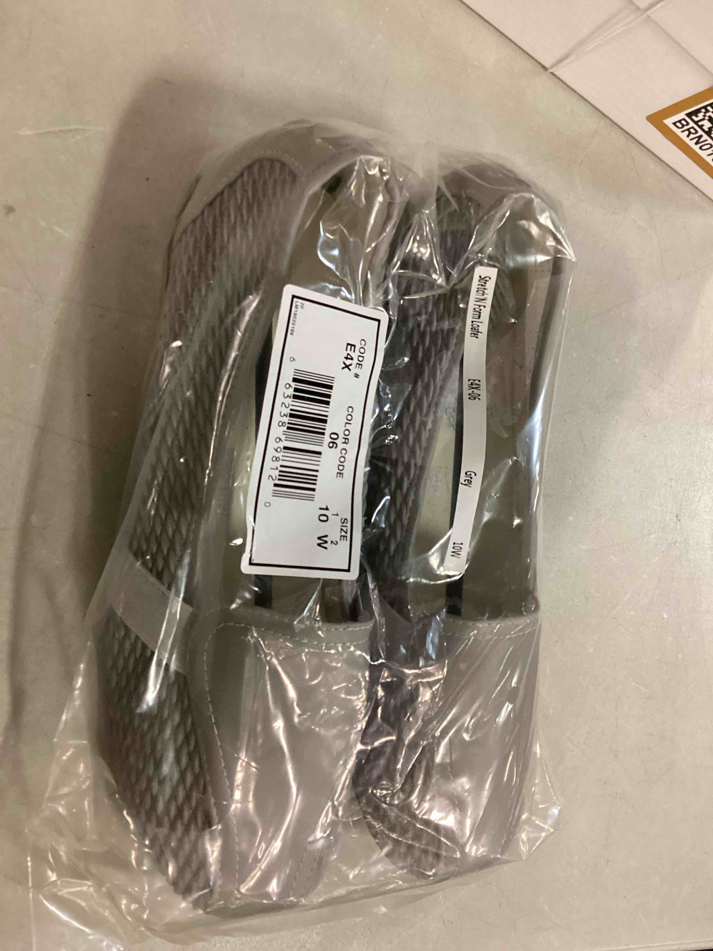 https://s3.amazonaws.com/lotting-images-prod/bidfta/_1725626211585.jpeg