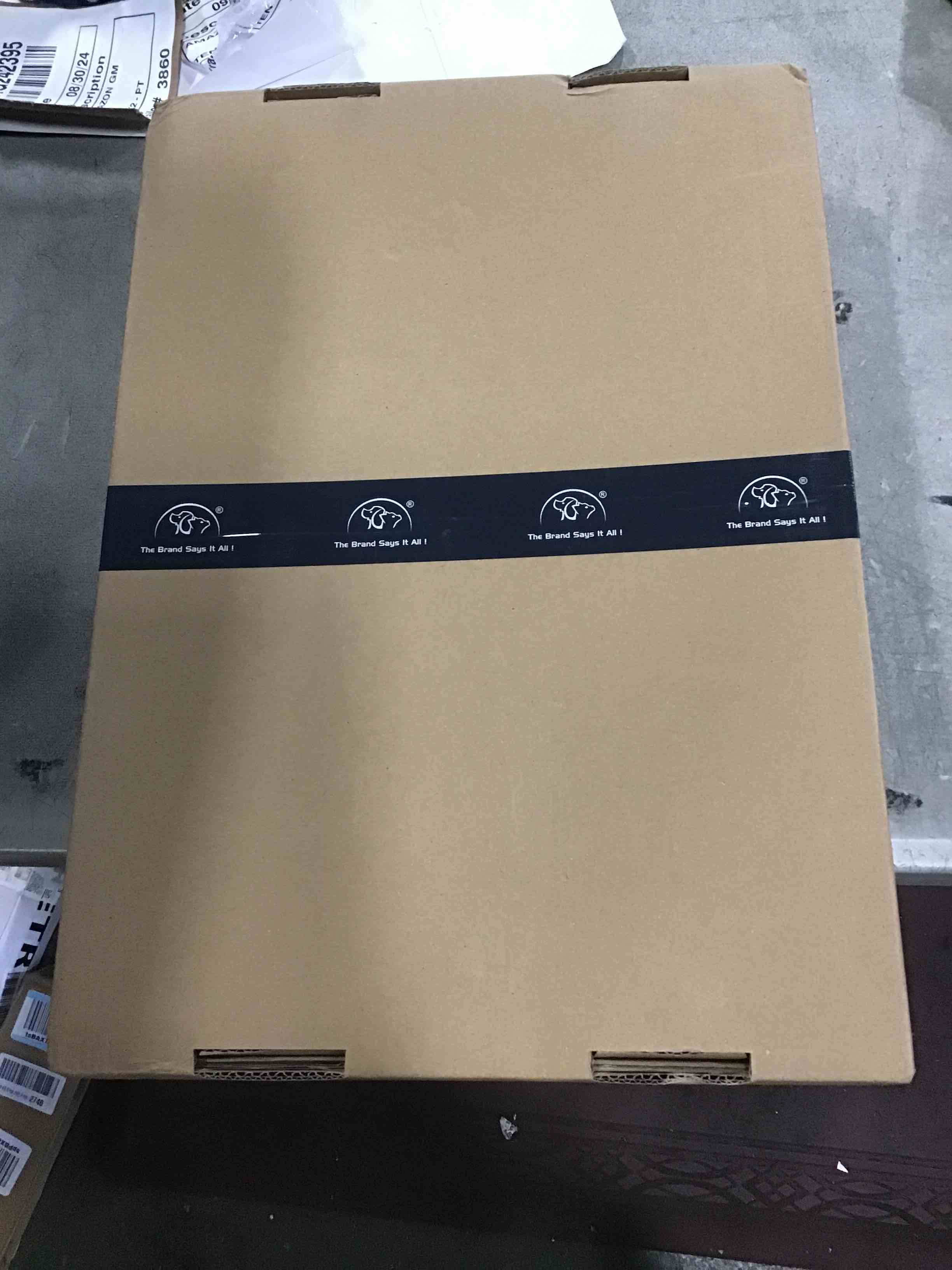https://s3.amazonaws.com/lotting-images-prod/bidfta/_1725646966518.jpeg