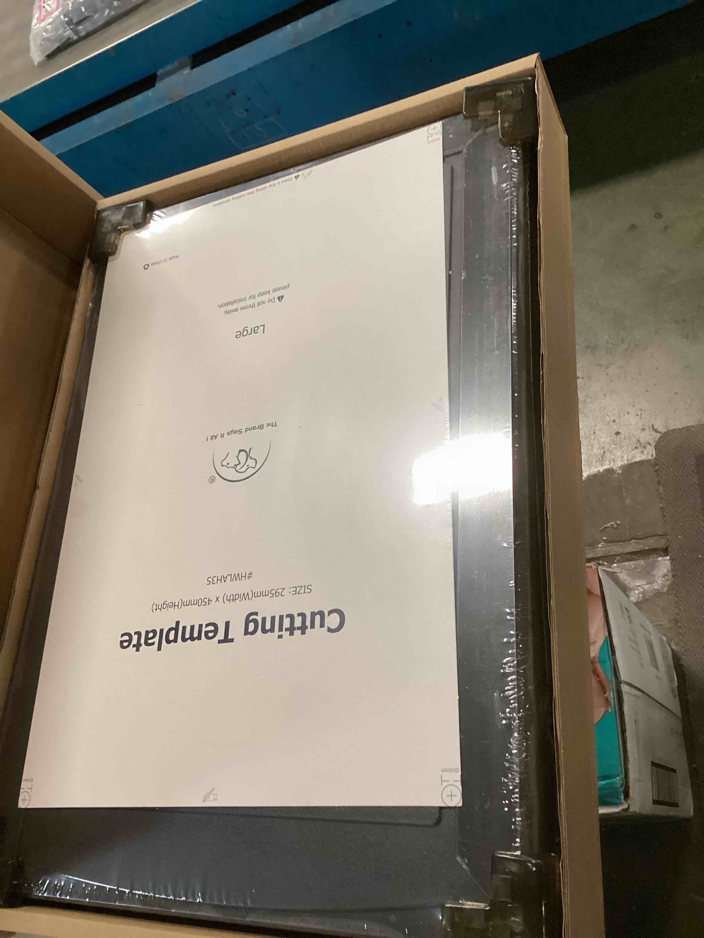 https://s3.amazonaws.com/lotting-images-prod/bidfta/_1725651440980.jpeg
