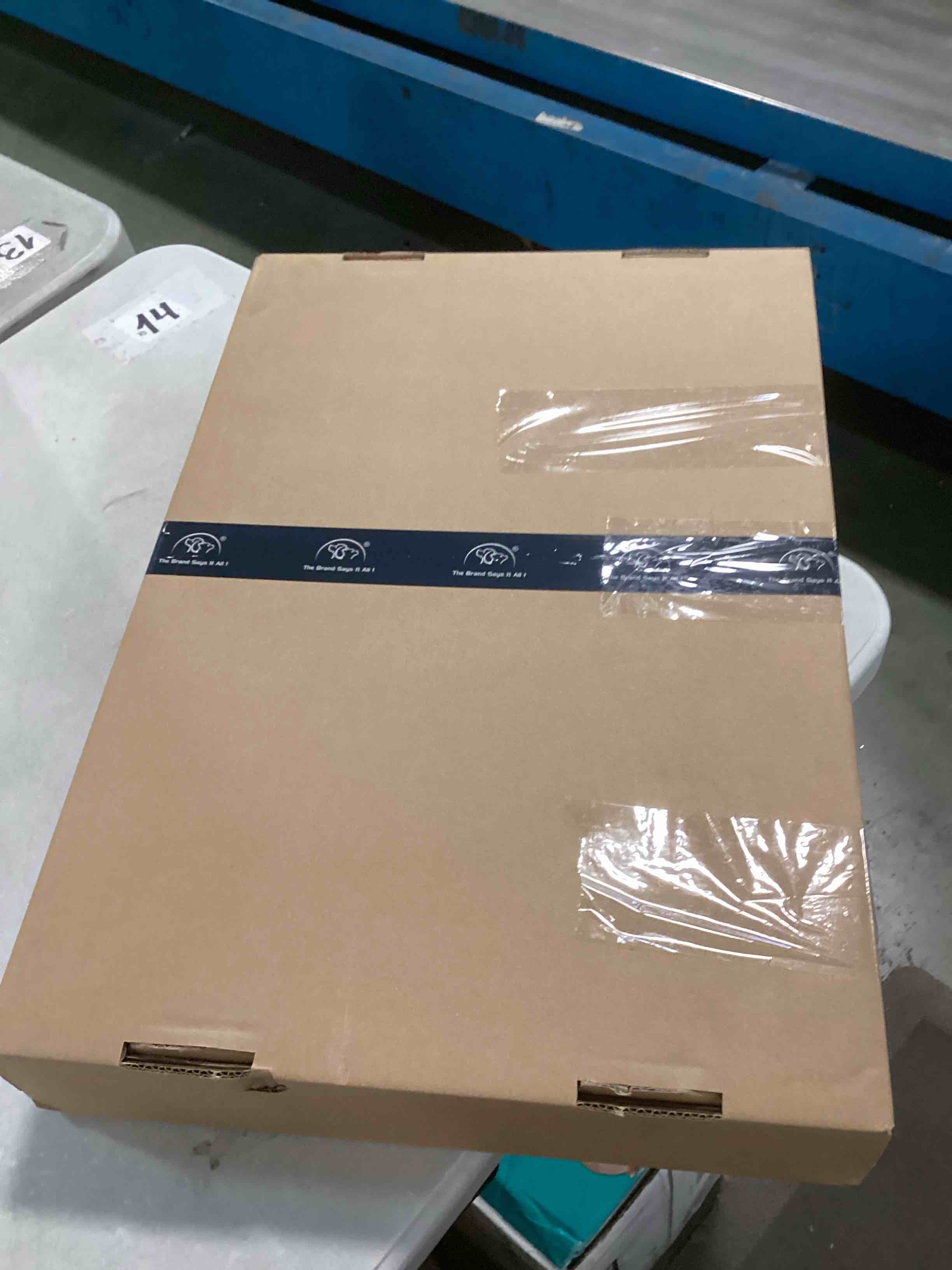https://s3.amazonaws.com/lotting-images-prod/bidfta/_1725651468385.jpeg