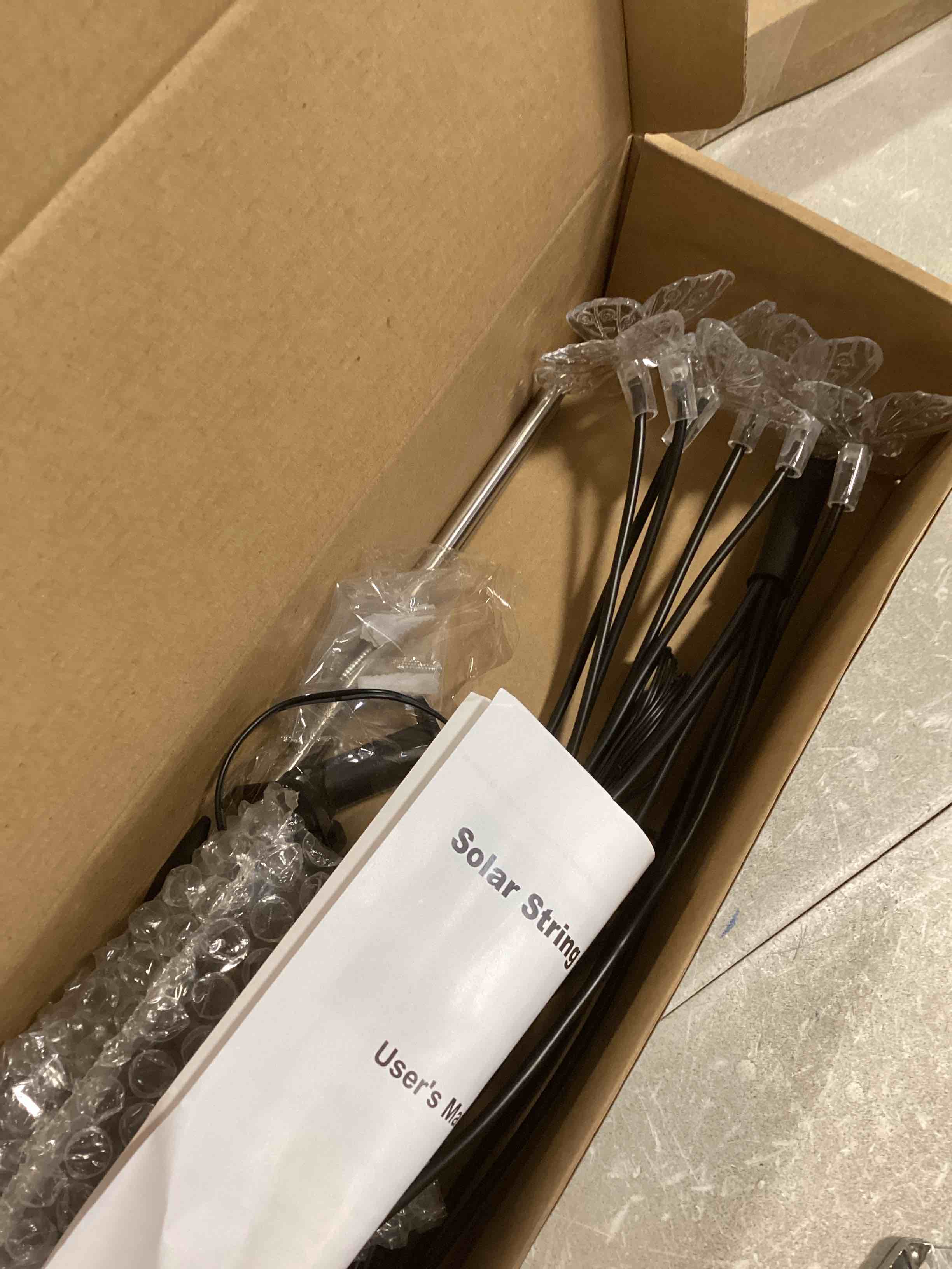 https://s3.amazonaws.com/lotting-images-prod/bidfta/_1726517373487.jpeg