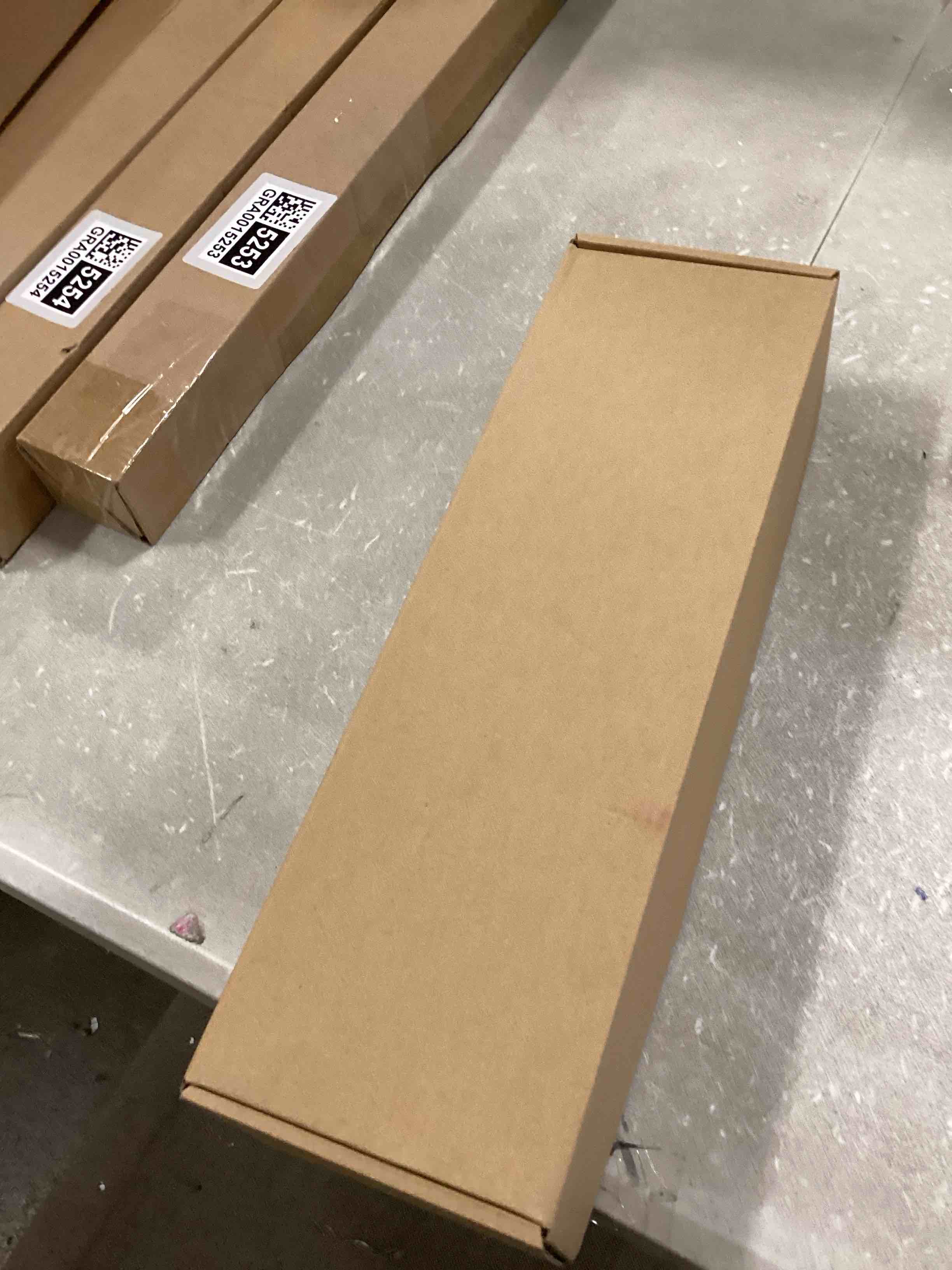 https://s3.amazonaws.com/lotting-images-prod/bidfta/_1726517385224.jpeg