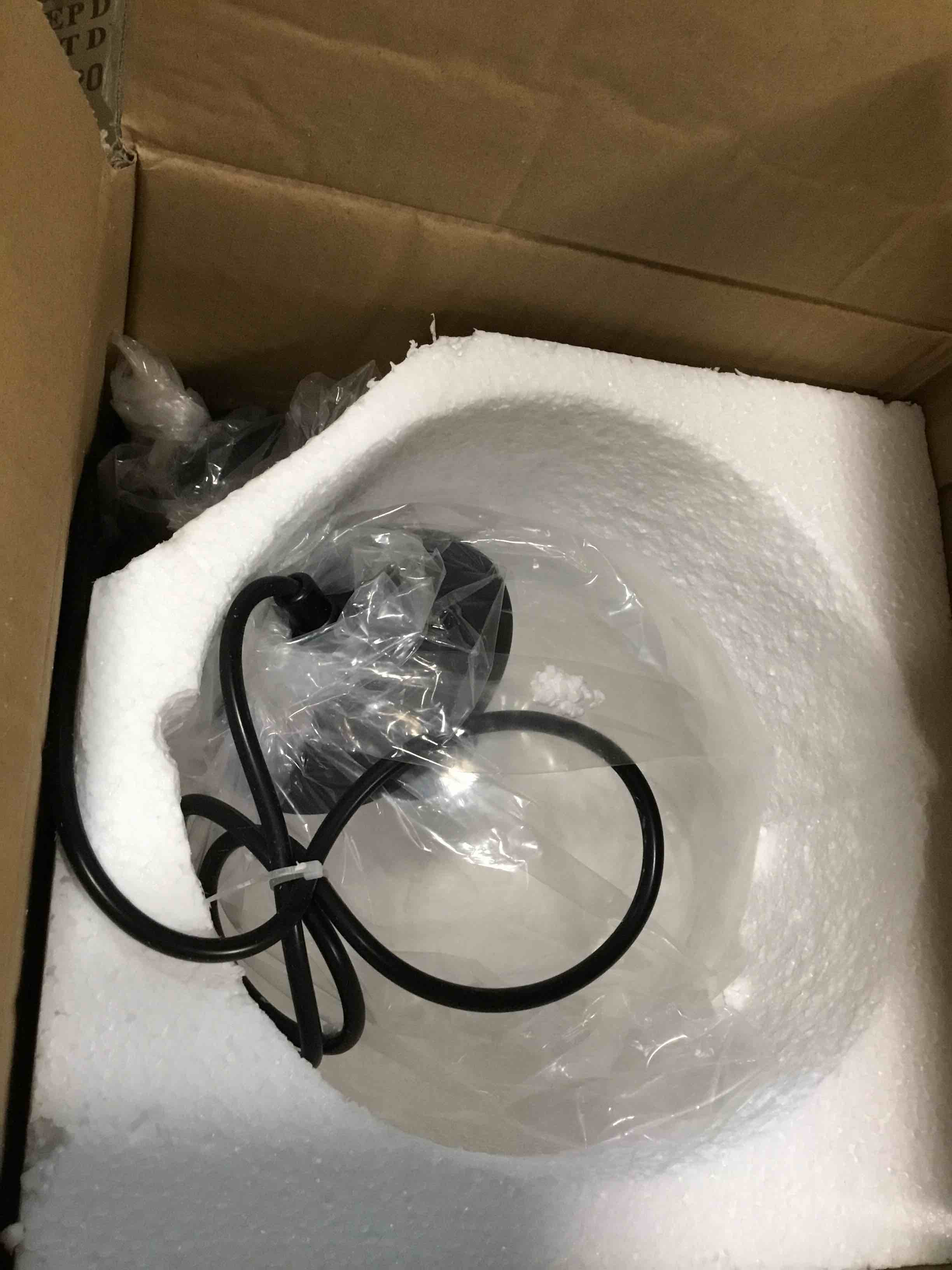 https://s3.amazonaws.com/lotting-images-prod/bidfta/_1726674181902.jpeg