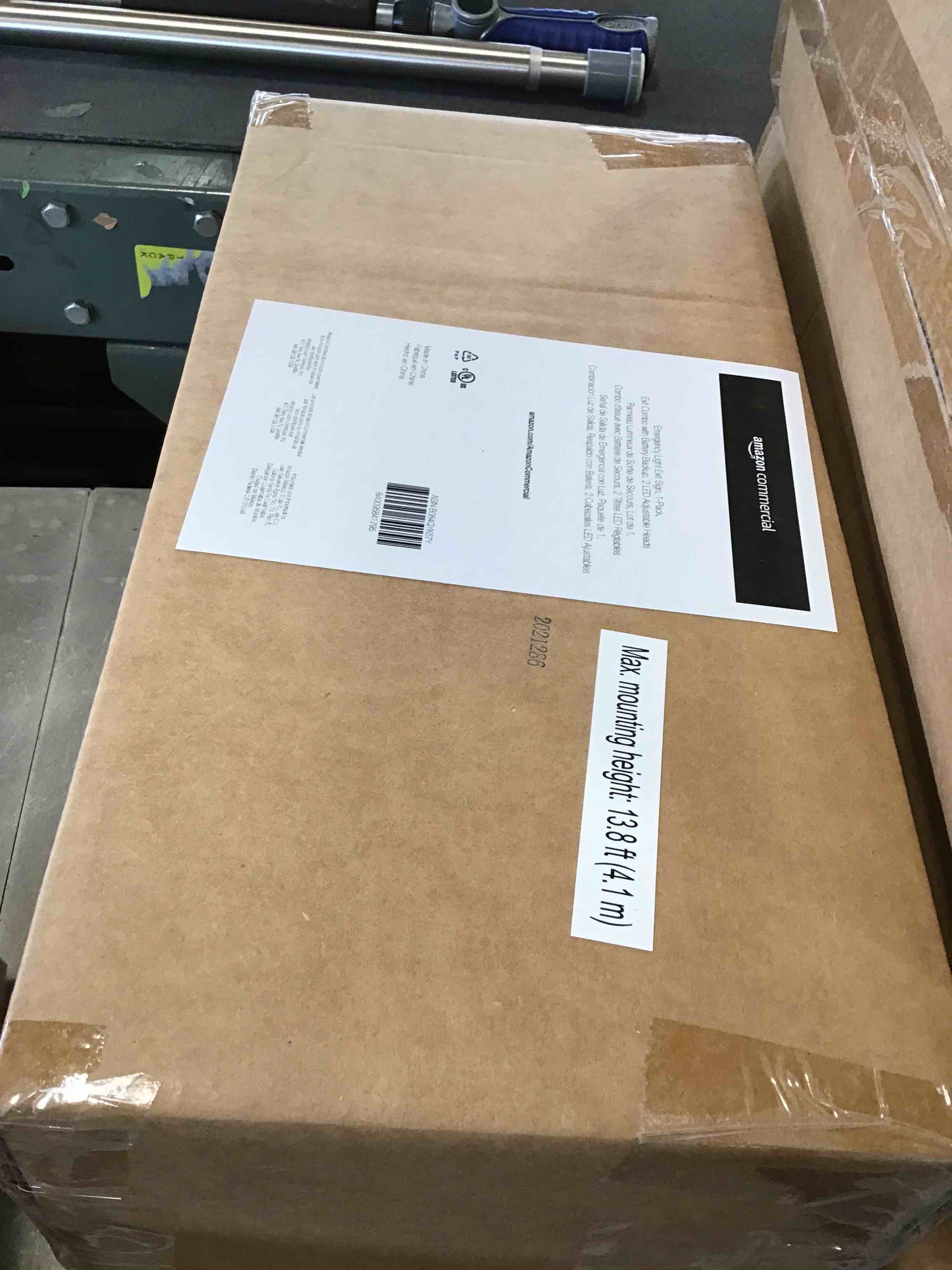 https://s3.amazonaws.com/lotting-images-prod/bidfta/_1727283337948.jpeg