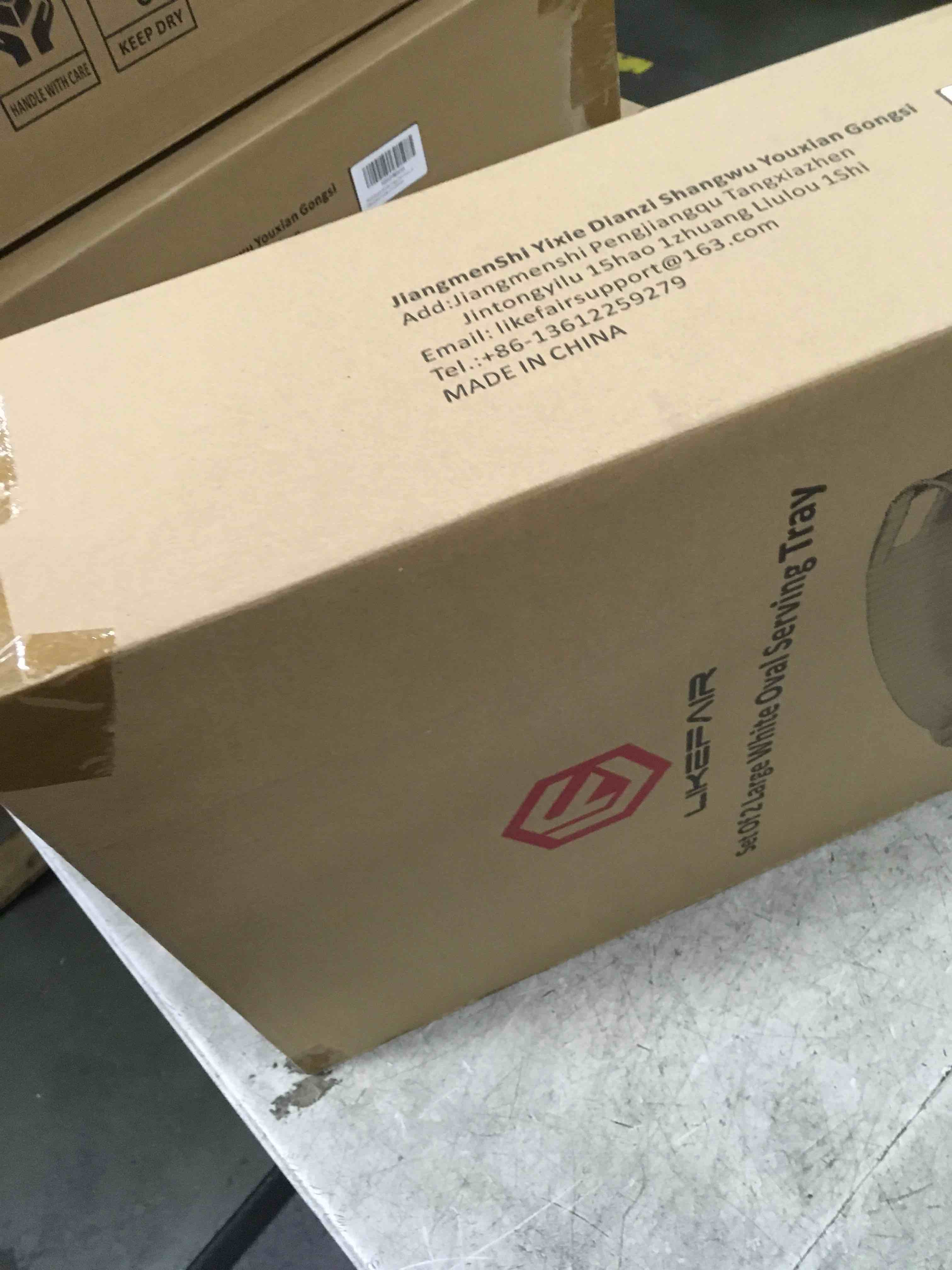 Serving Tray with Handle, 2 pcs Large Serving Platters and Trays for Serving Food, Serving Trays for Party, Storing, Used in Bedroom, Kitchen, Living Room, Bathroom and Outdoors (White)