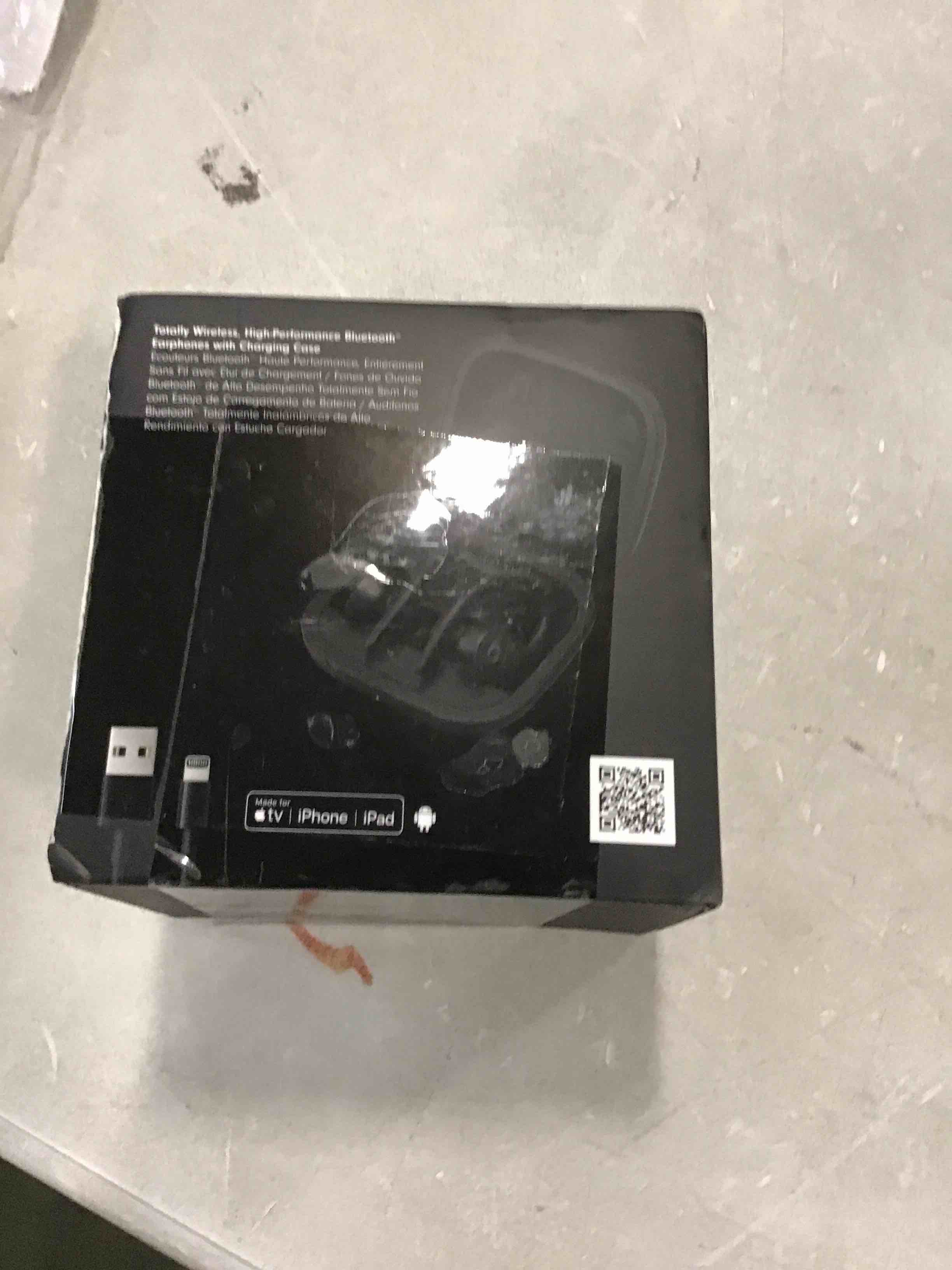 https://s3.amazonaws.com/lotting-images-prod/bidfta/_1727718129084.jpeg