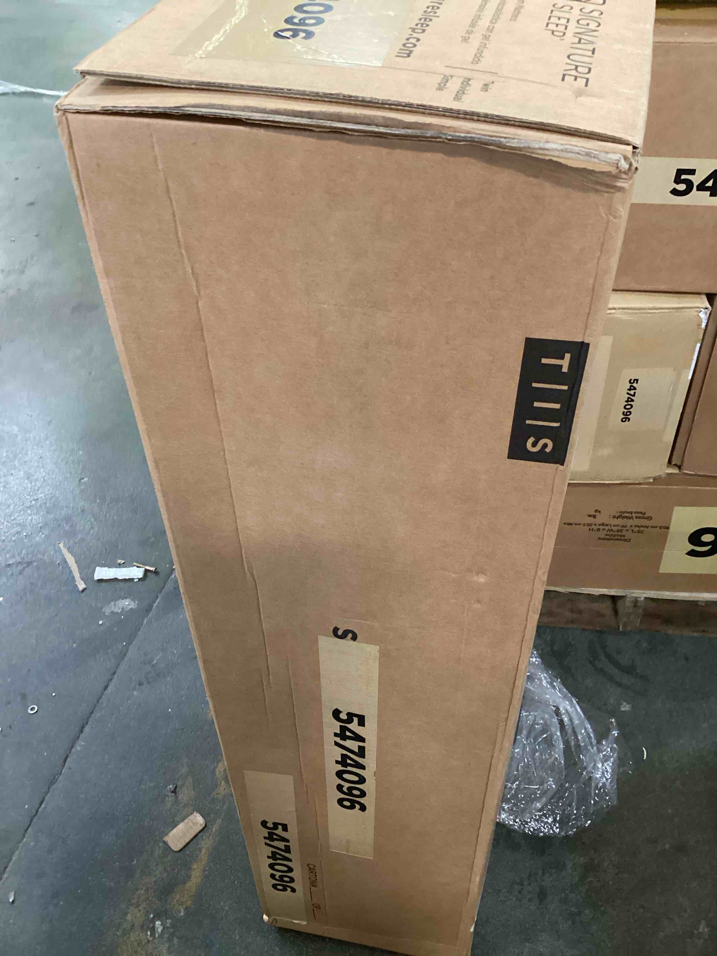 https://s3.amazonaws.com/lotting-images-prod/bidfta/_1728054462392.jpeg