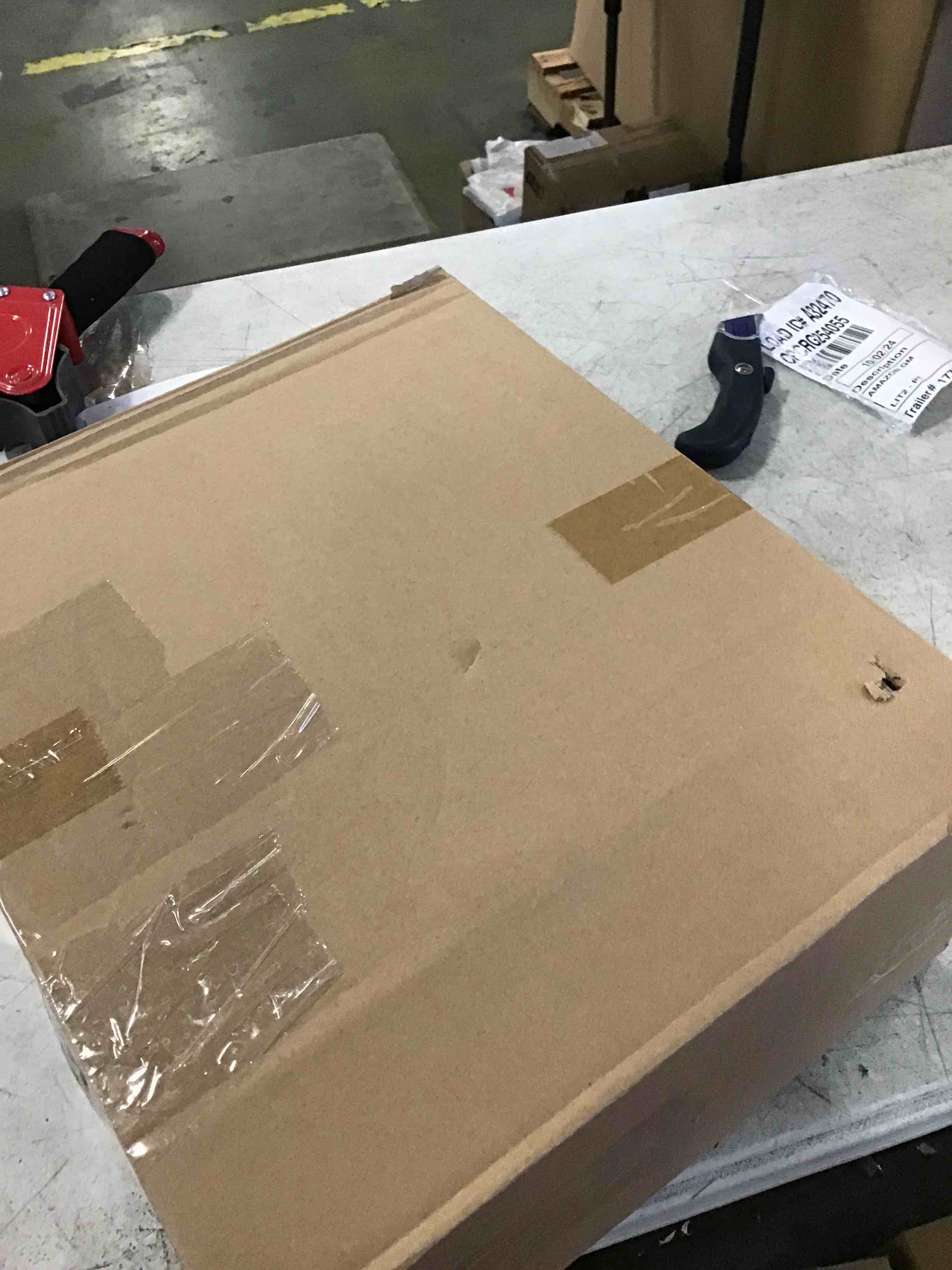 https://s3.amazonaws.com/lotting-images-prod/bidfta/_1728072383615.jpeg