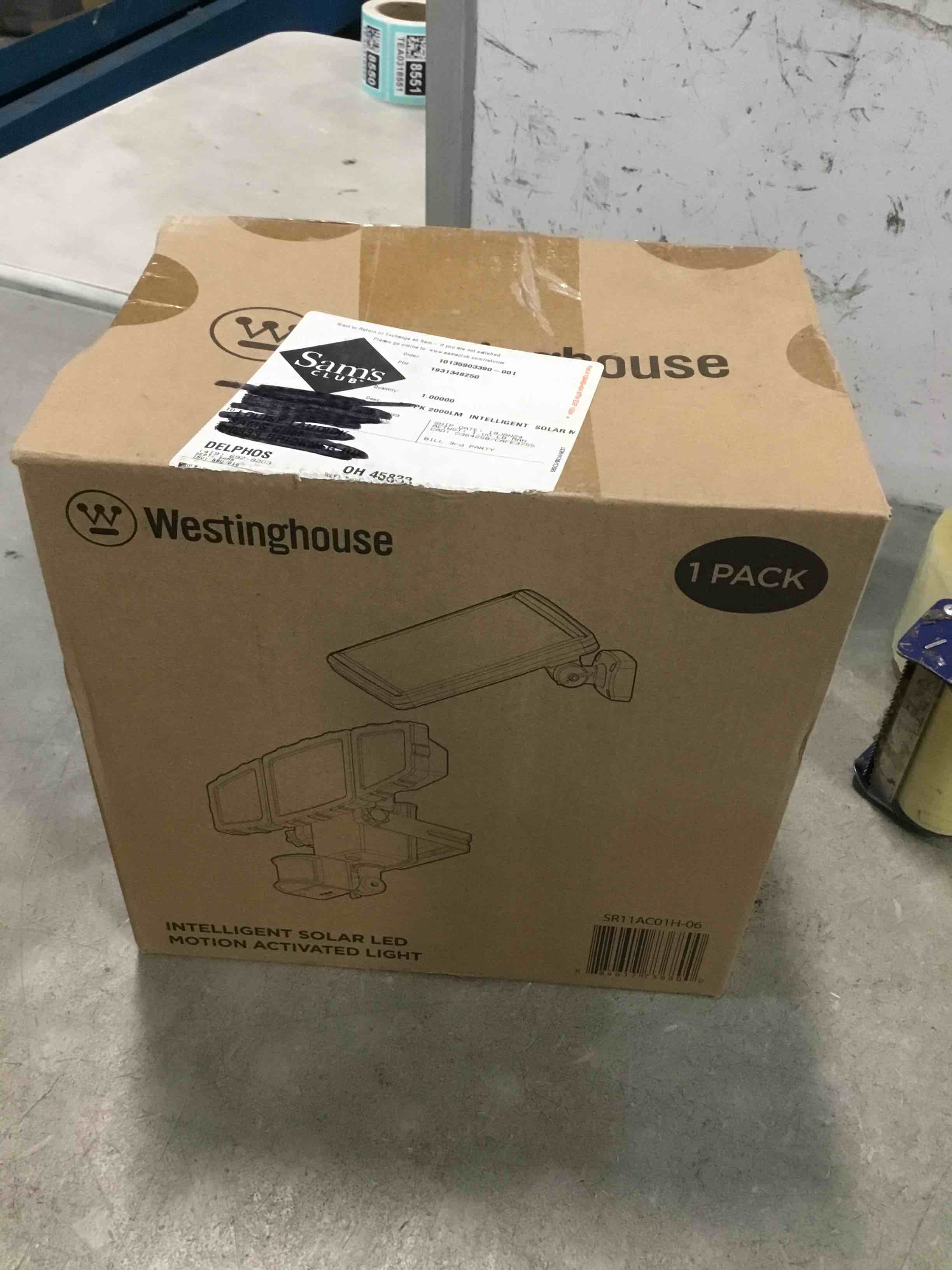 https://s3.amazonaws.com/lotting-images-prod/bidfta/_1728401350686.jpeg