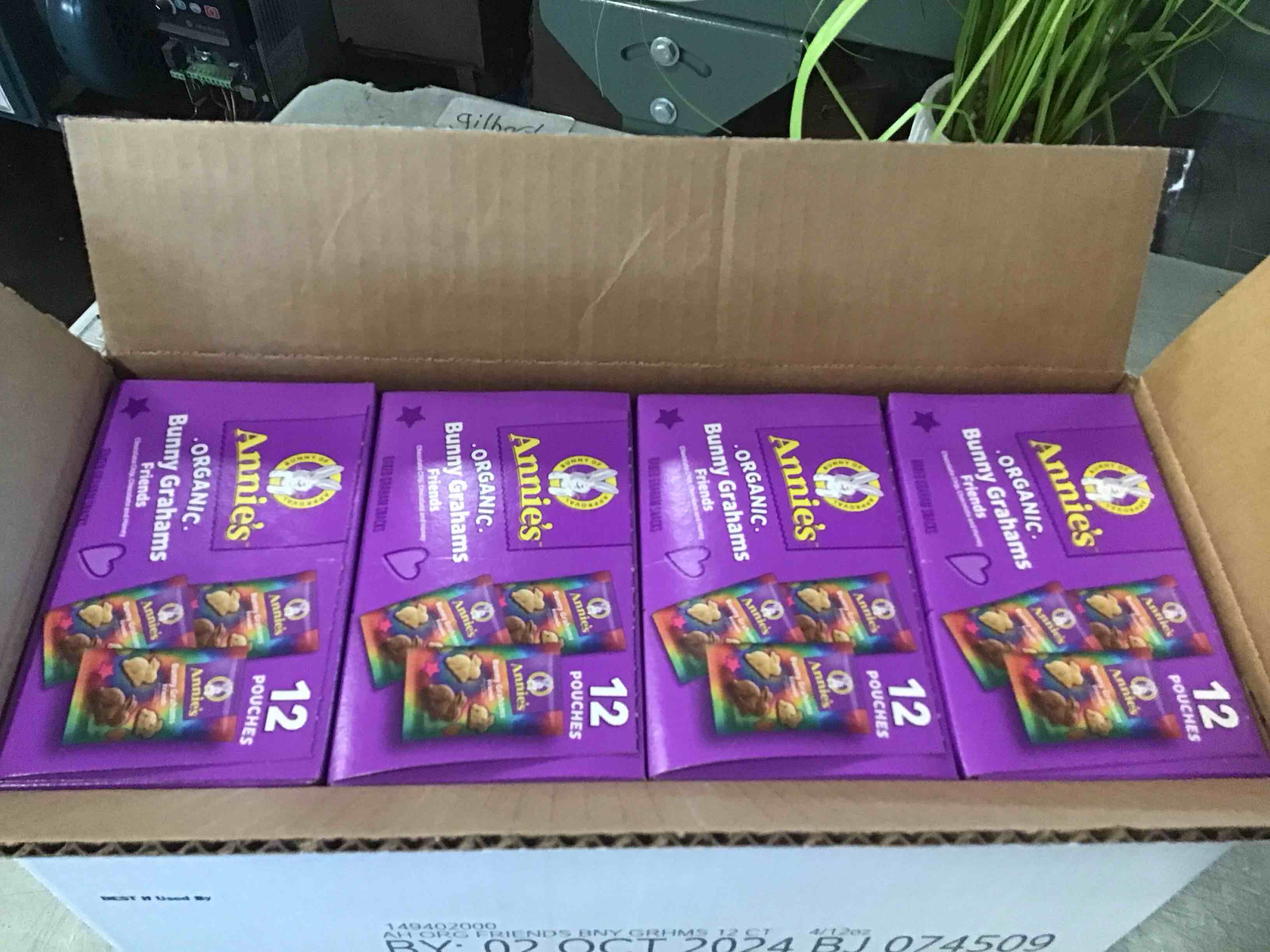 https://s3.amazonaws.com/lotting-images-prod/bidfta/_1728908823650.jpeg