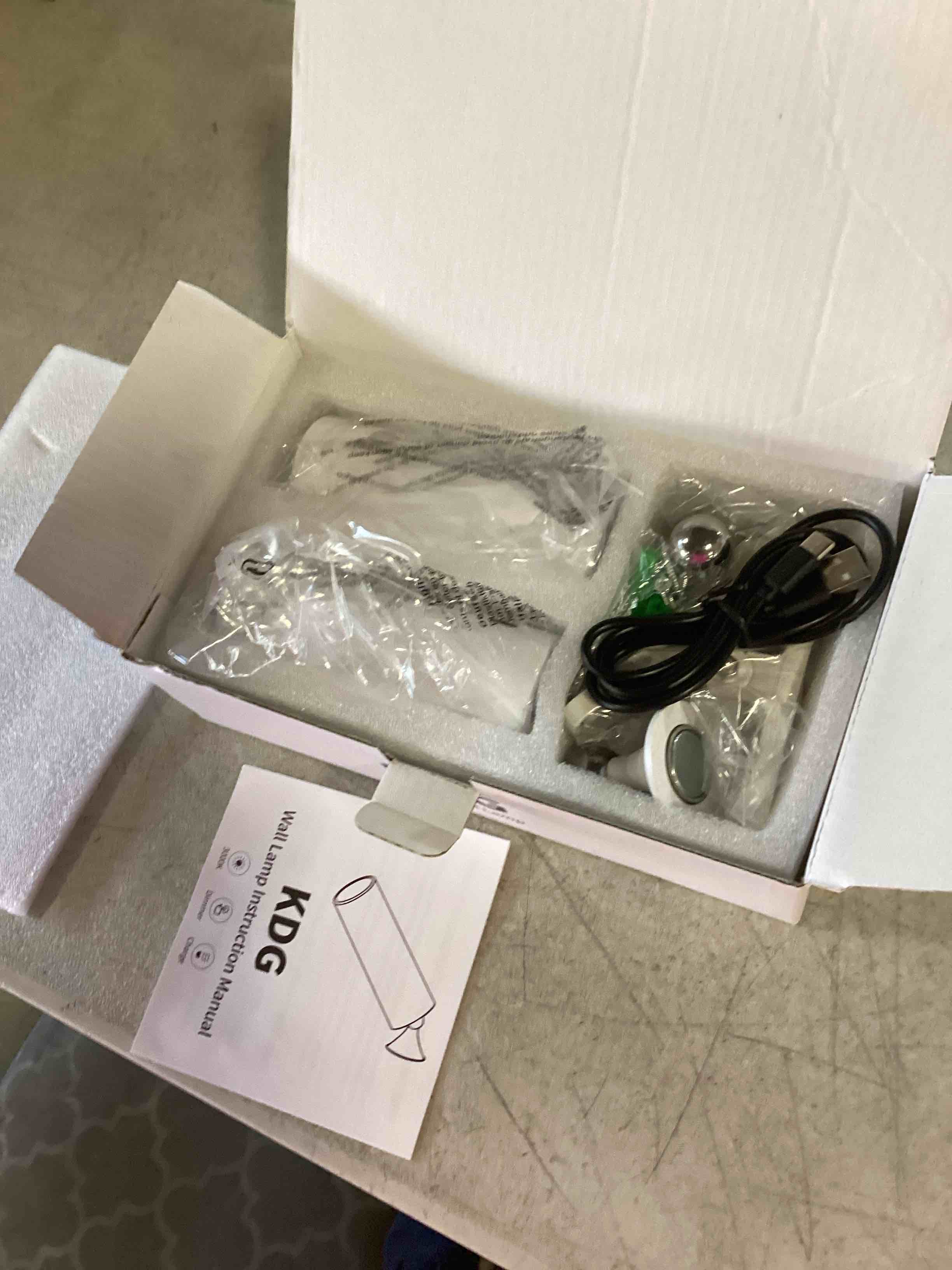 https://s3.amazonaws.com/lotting-images-prod/bidfta/_1729004454596.jpeg