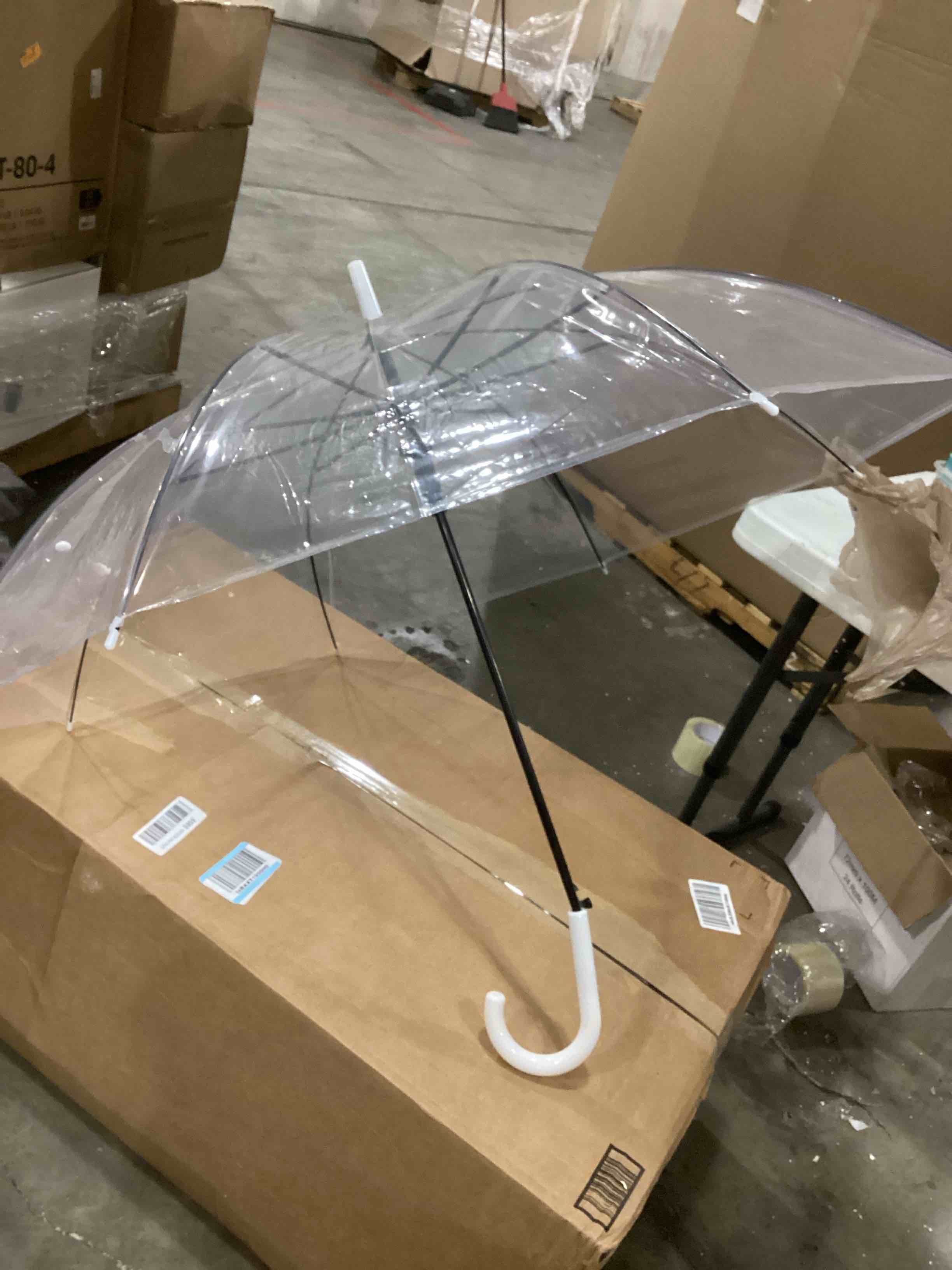 1 Pack Clear Wedding Umbrellas Bulk Transparent Auto Open Stick Umbrellas Windproof Waterproof Large Canopy Umbrella with White J Hook Handle for Wedding Bride Groom Photography Golf Outdoor