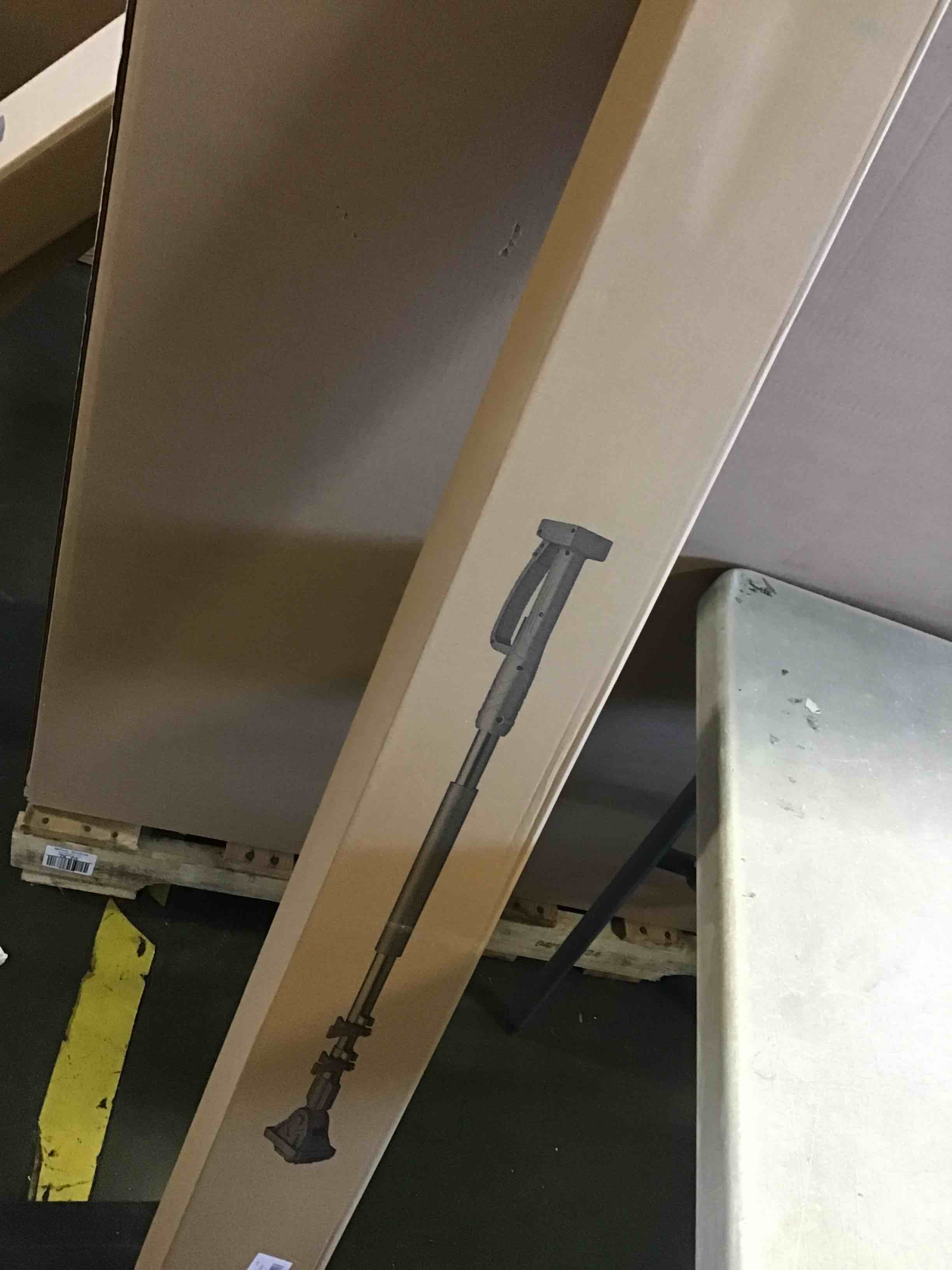https://s3.amazonaws.com/lotting-images-prod/bidfta/_1729269676819.jpeg