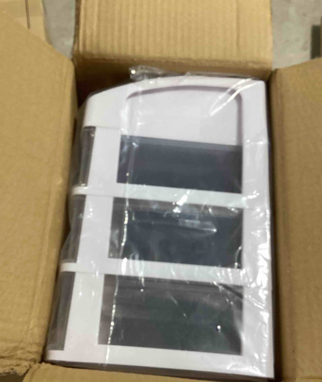 https://s3.amazonaws.com/lotting-images-prod/bidfta/_1729522167193.jpeg