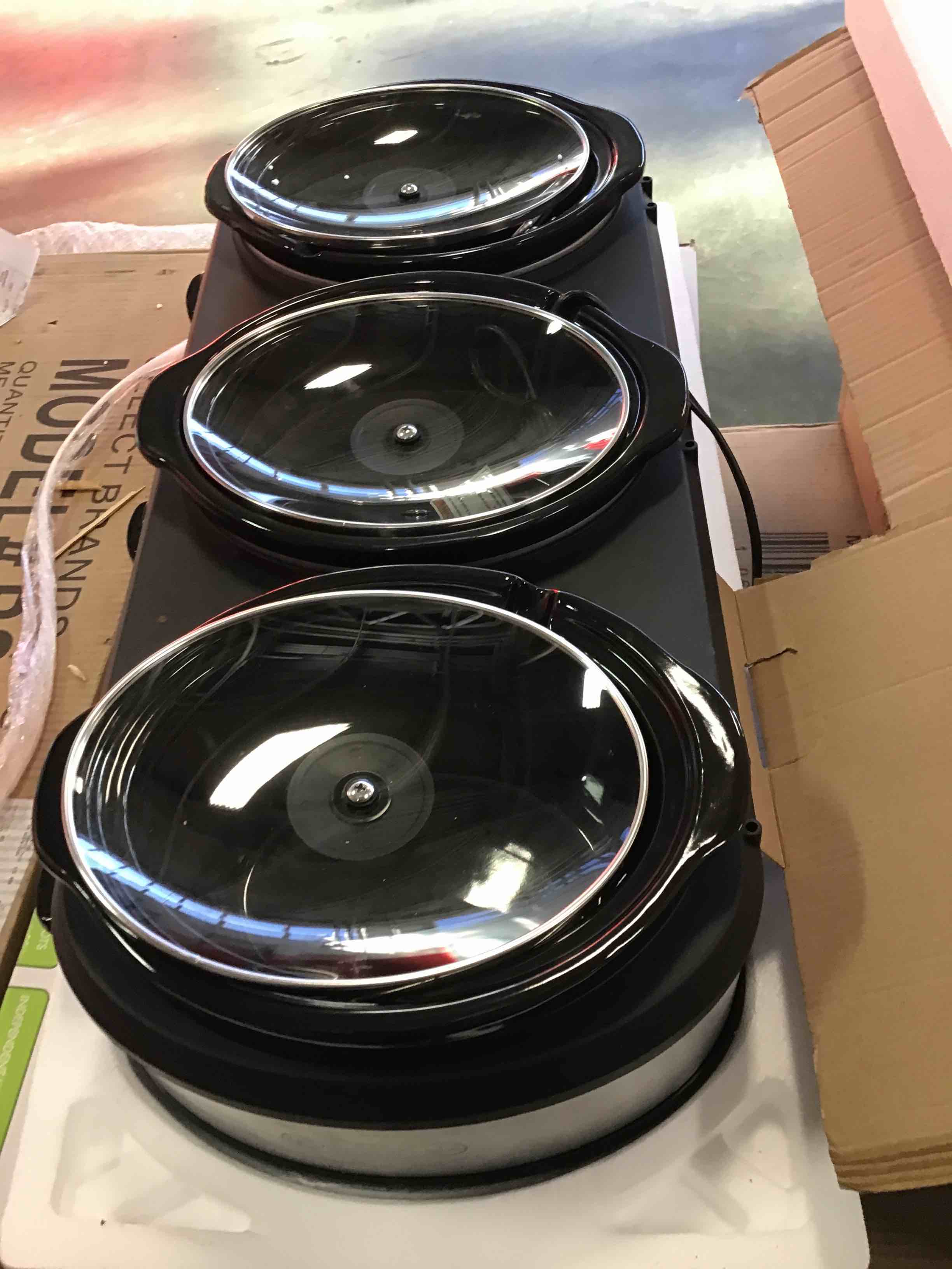 https://s3.amazonaws.com/lotting-images-prod/bidfta/_1729603195283.jpeg