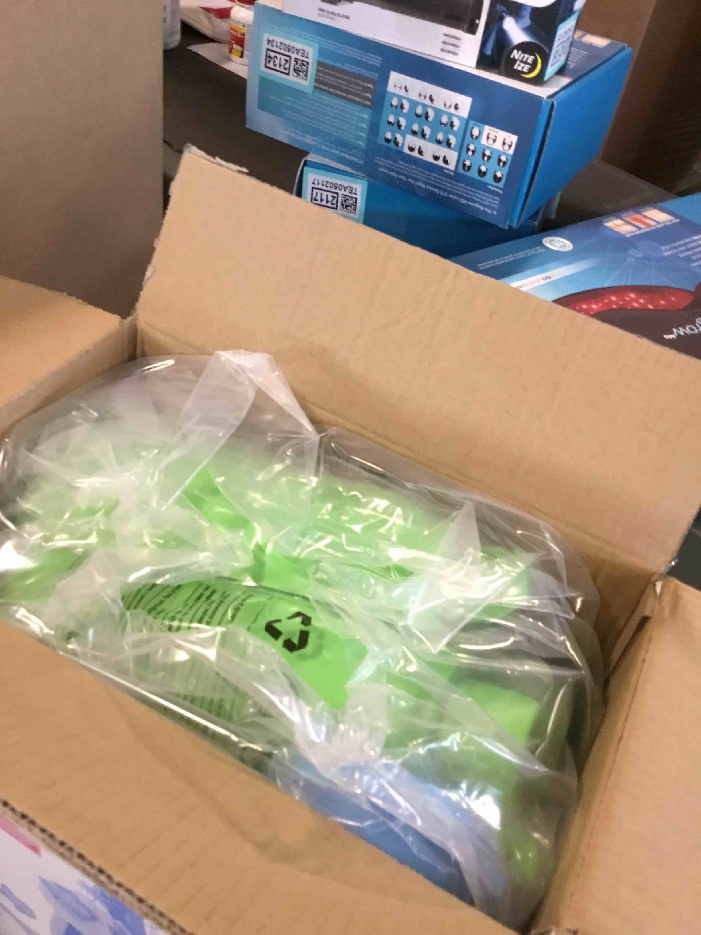 https://s3.amazonaws.com/lotting-images-prod/bidfta/_1729687356928.jpeg