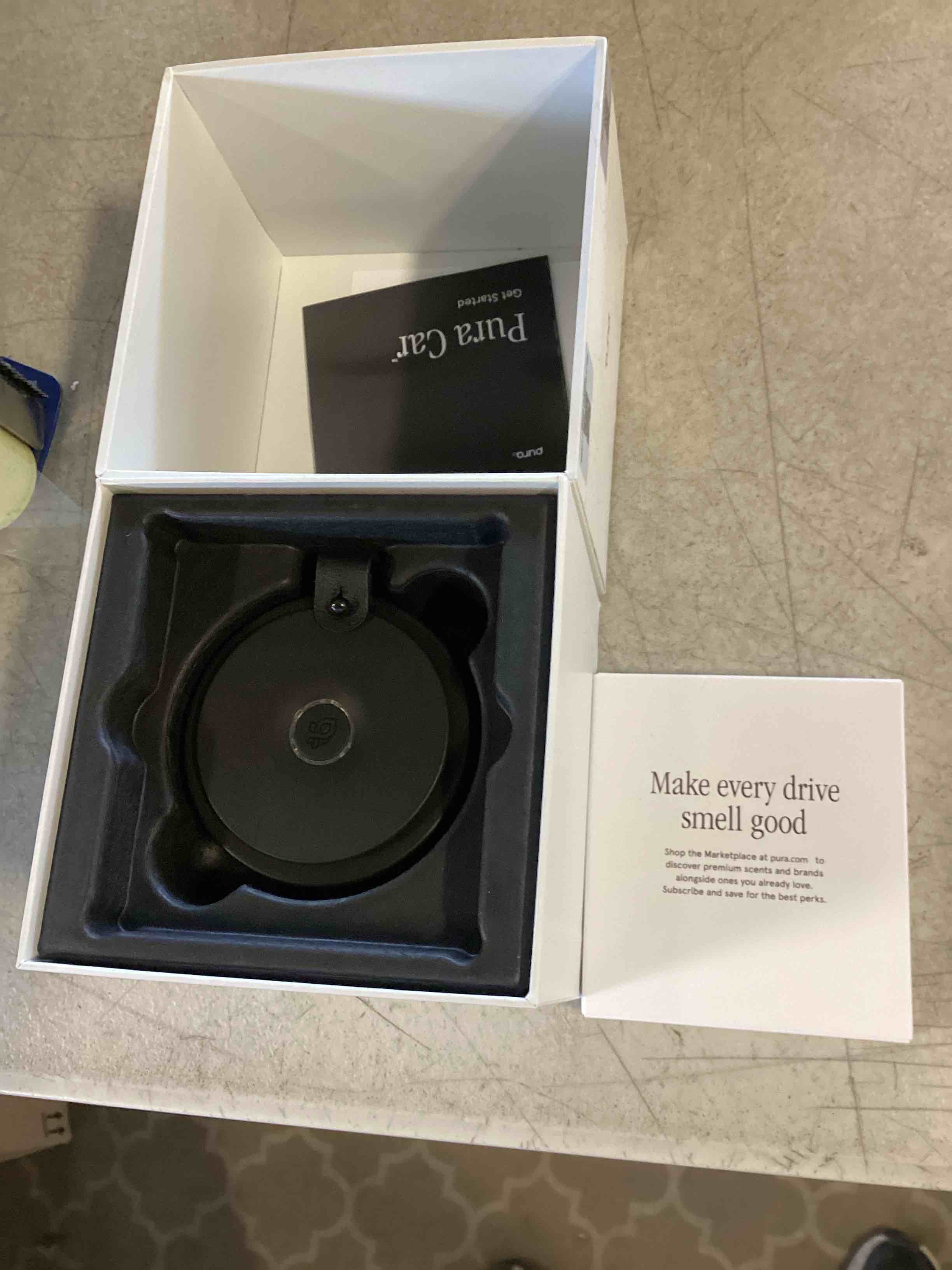 https://s3.amazonaws.com/lotting-images-prod/bidfta/_1729696345751.jpeg