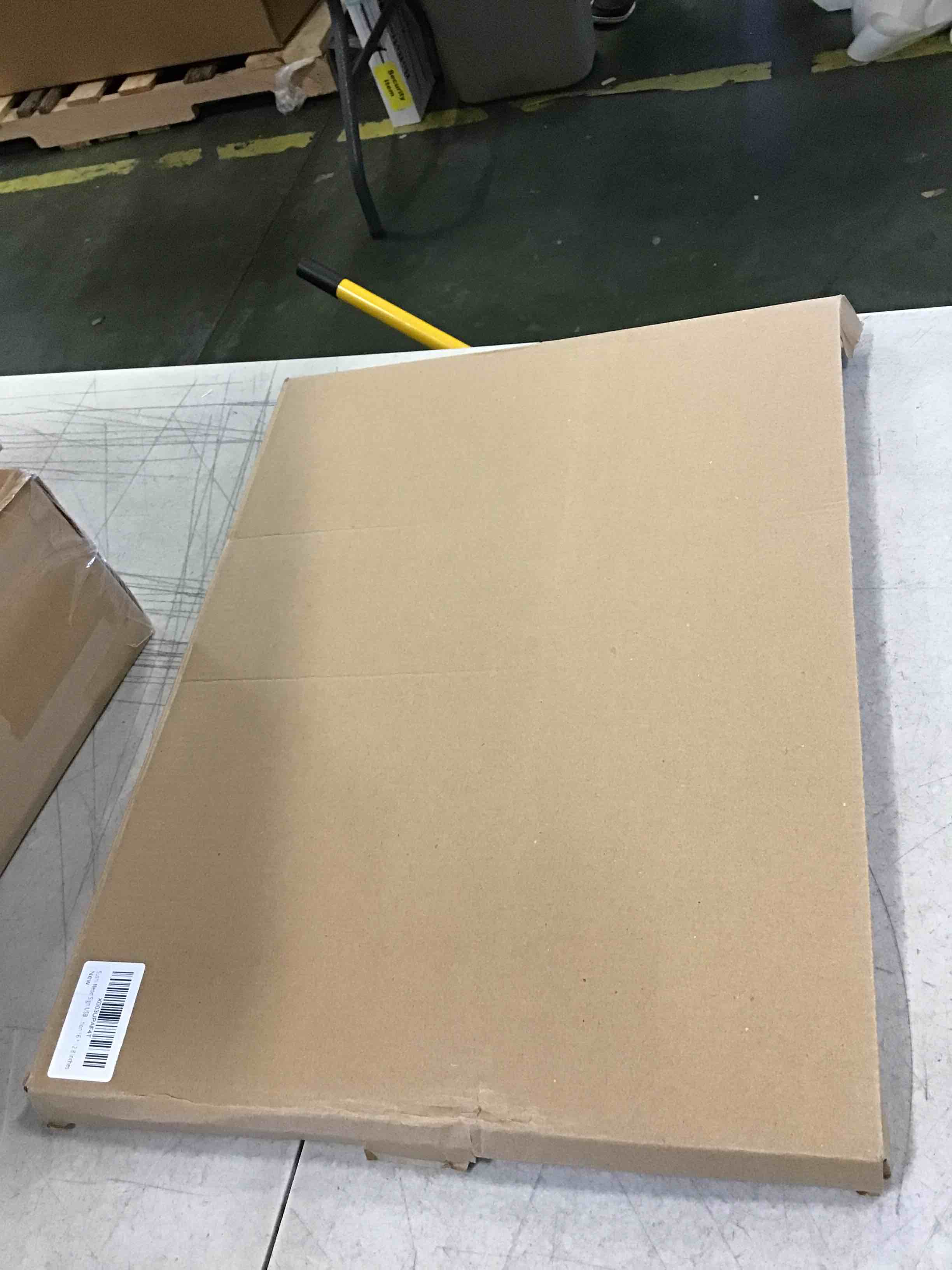 https://s3.amazonaws.com/lotting-images-prod/bidfta/_1729702728131.jpeg