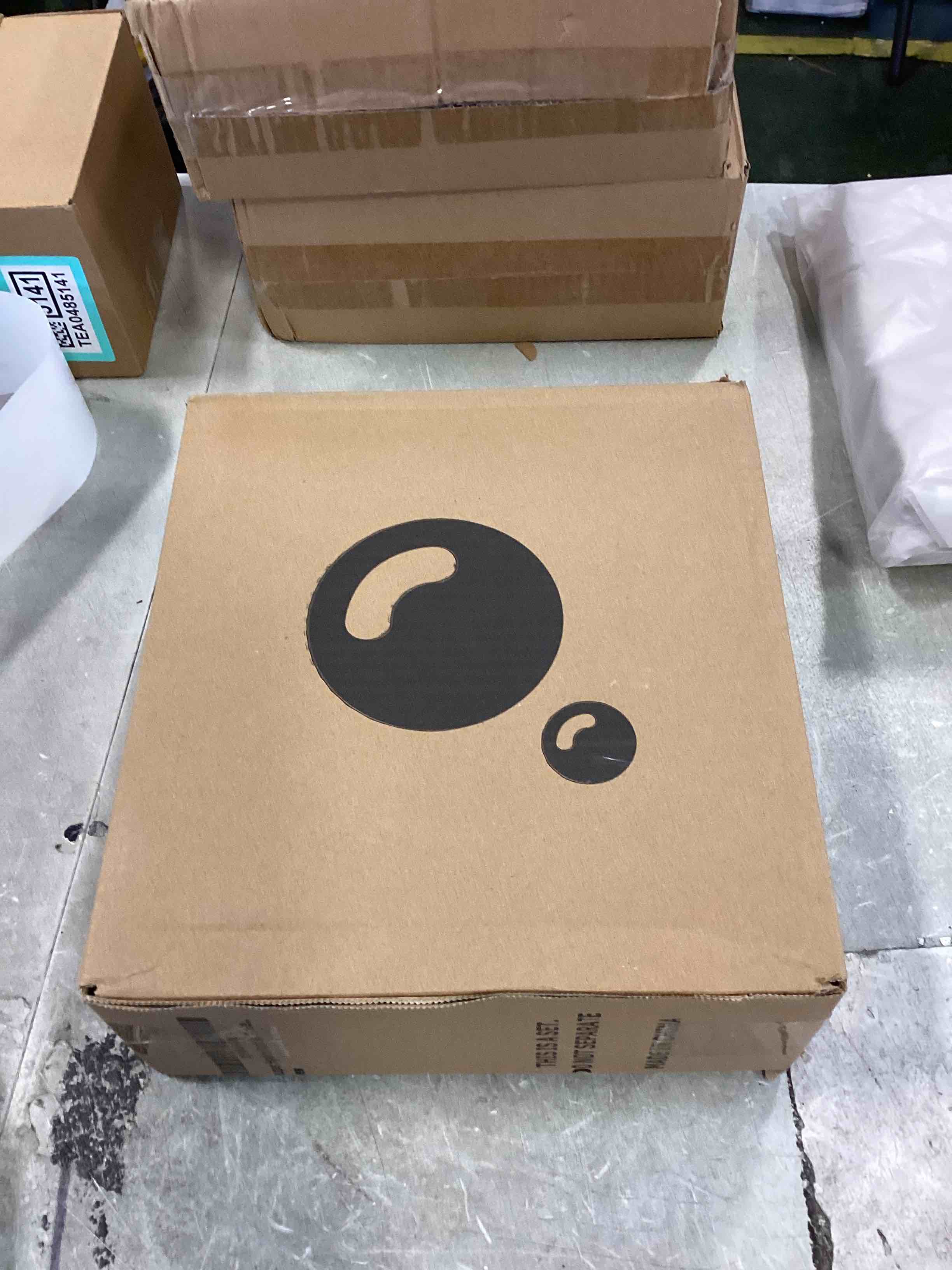 https://s3.amazonaws.com/lotting-images-prod/bidfta/_1729702908221.jpeg
