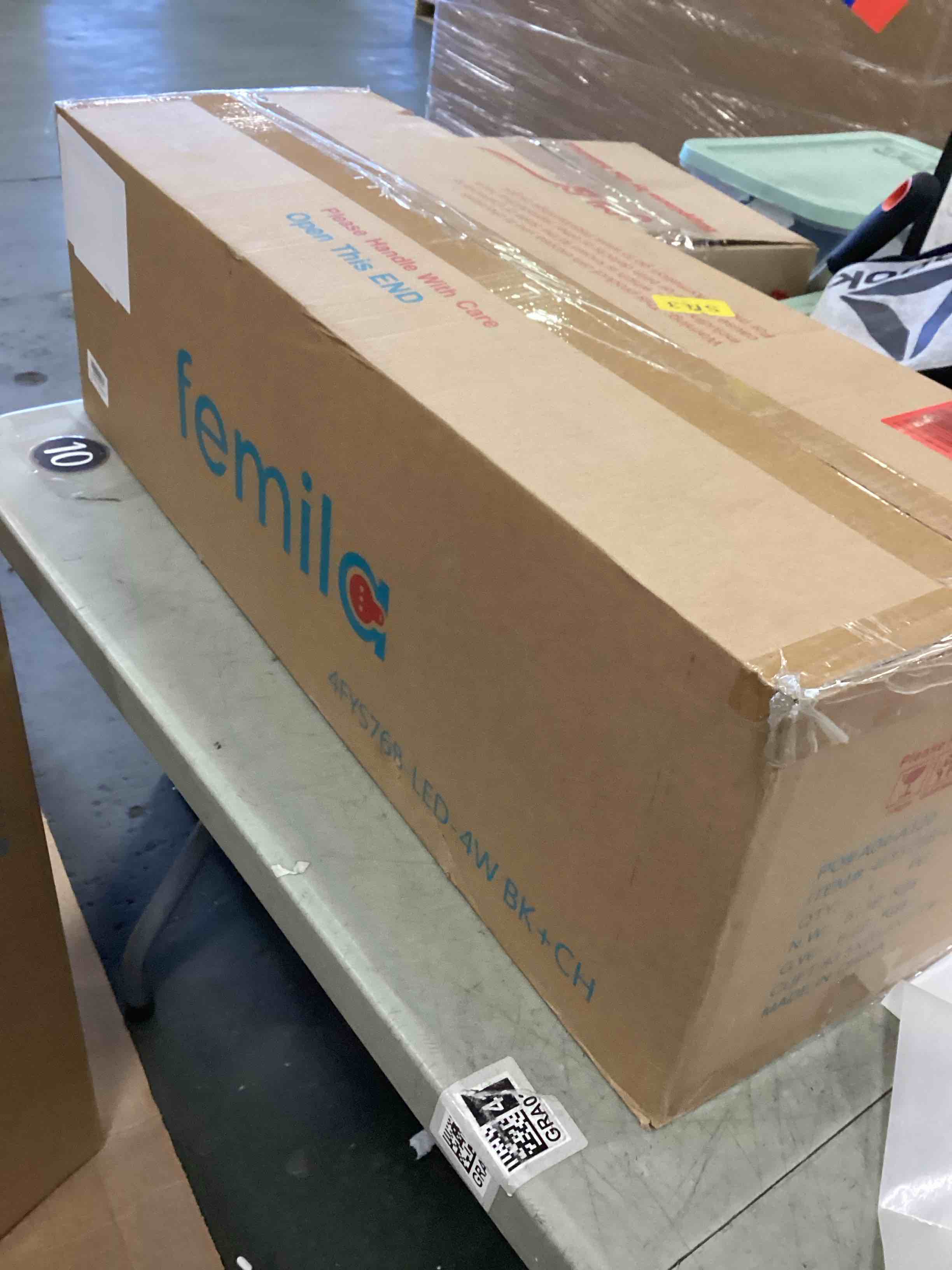 https://s3.amazonaws.com/lotting-images-prod/bidfta/_1729784717714.jpeg