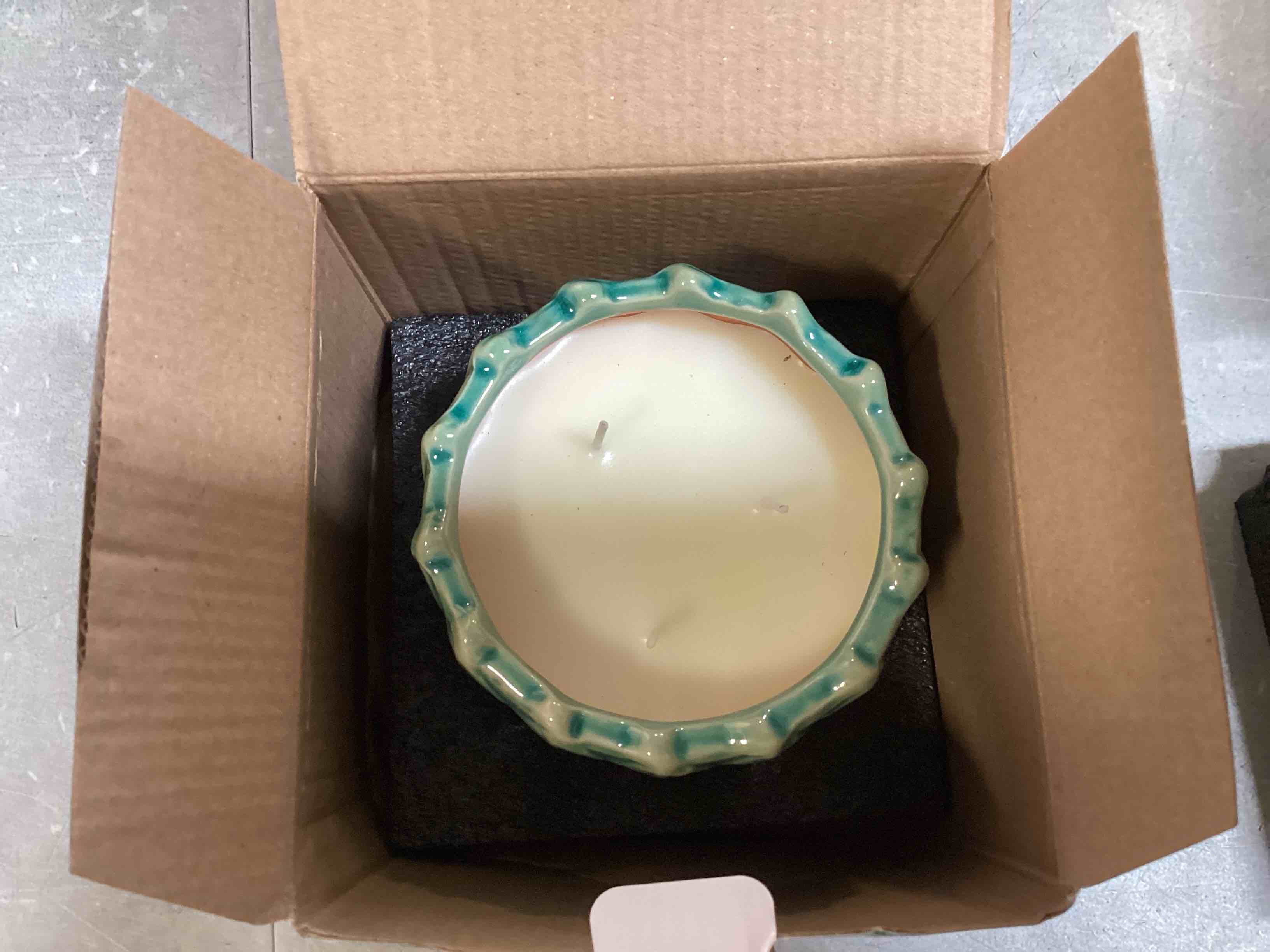 https://s3.amazonaws.com/lotting-images-prod/bidfta/_1729877121119.jpeg