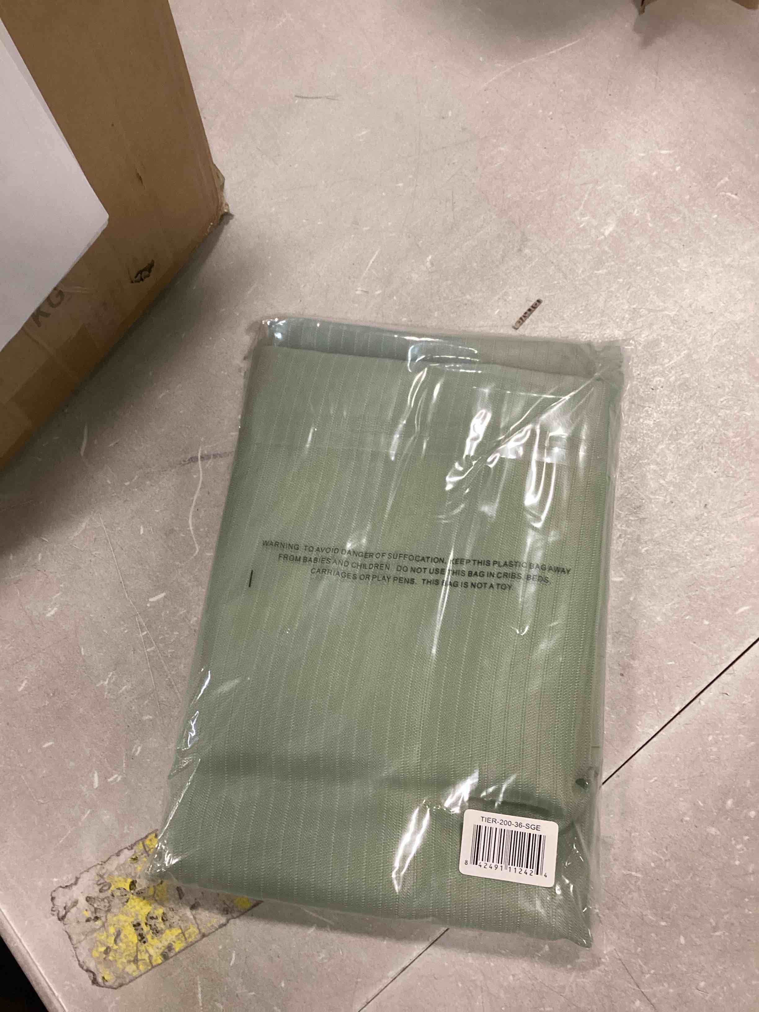 https://s3.amazonaws.com/lotting-images-prod/bidfta/_1729877853731.jpeg
