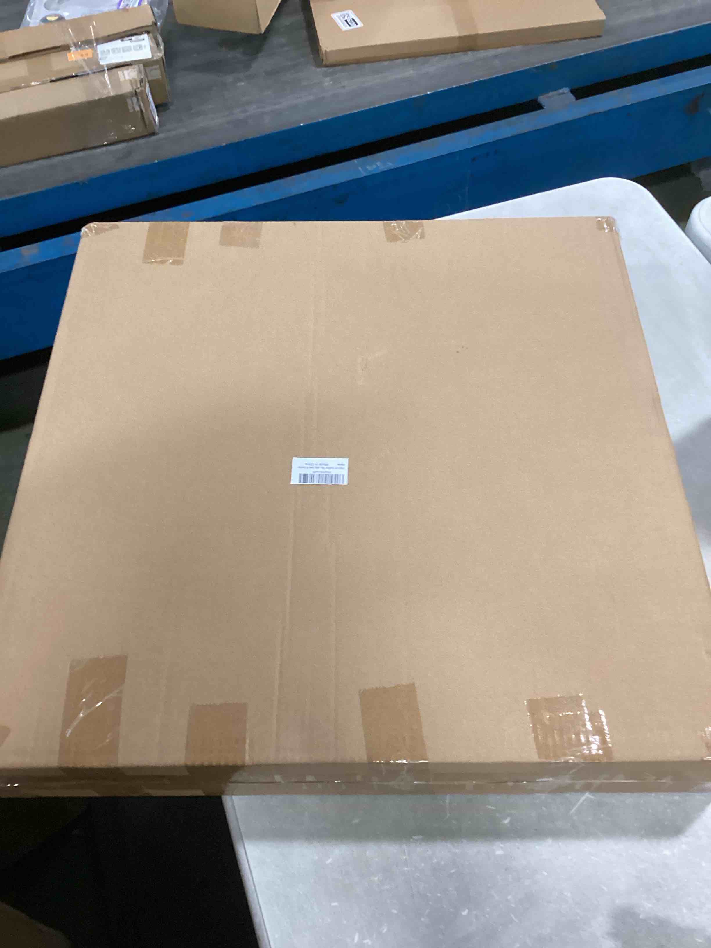 https://s3.amazonaws.com/lotting-images-prod/bidfta/_1729878966385.jpeg