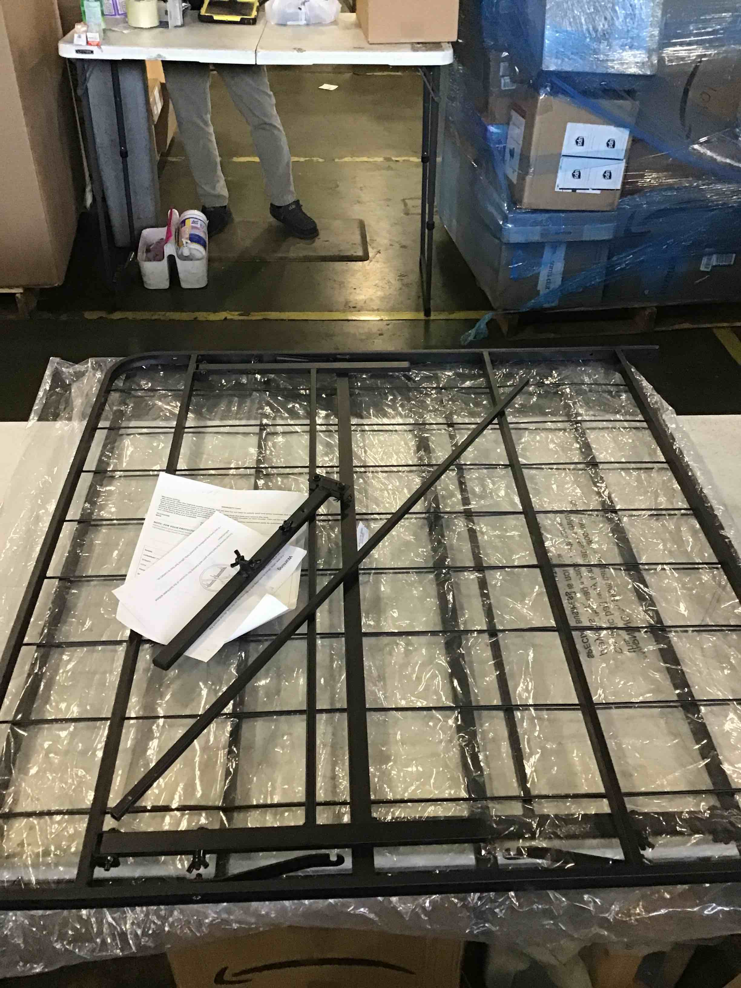 Twin Bed Frame Metal Platform Bed Frame Twin Size 14 Inch Mattress Foundation Box Spring Replacement Heavy Duty Steel Slat Easy Assembly Noise-Free,Black