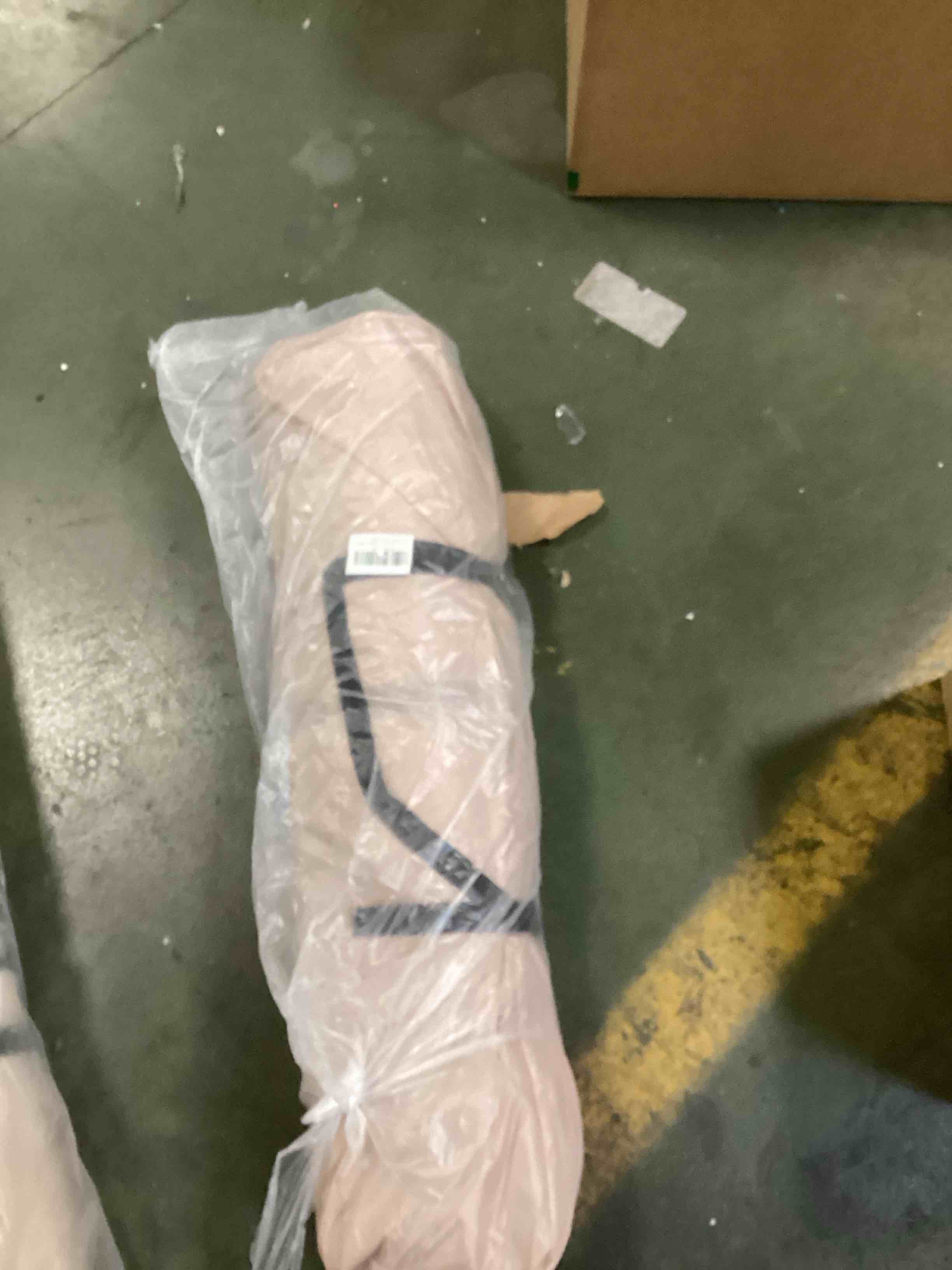 https://s3.amazonaws.com/lotting-images-prod/bidfta/_1730232145157.jpeg