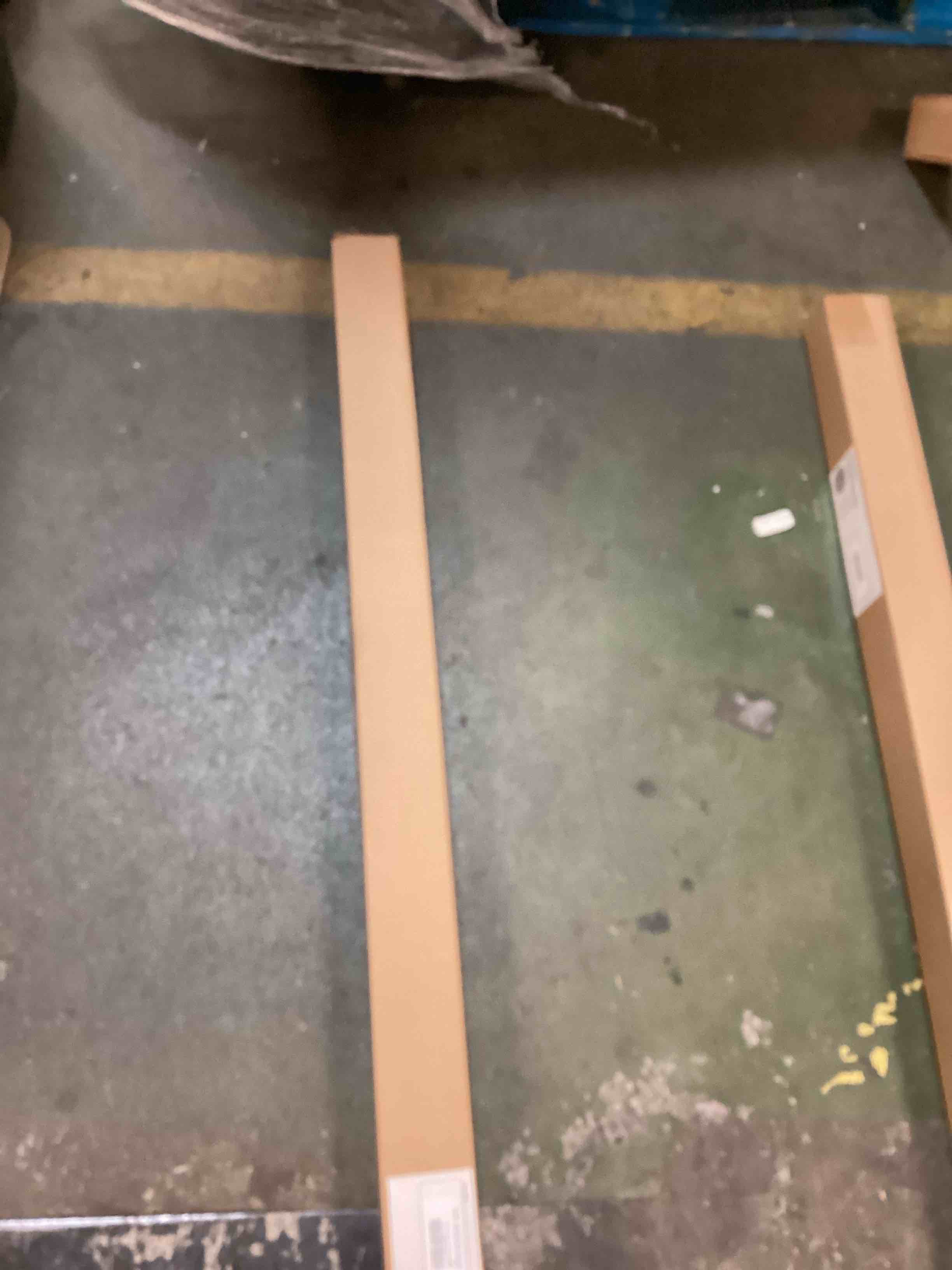 https://s3.amazonaws.com/lotting-images-prod/bidfta/_1730305291462.jpeg