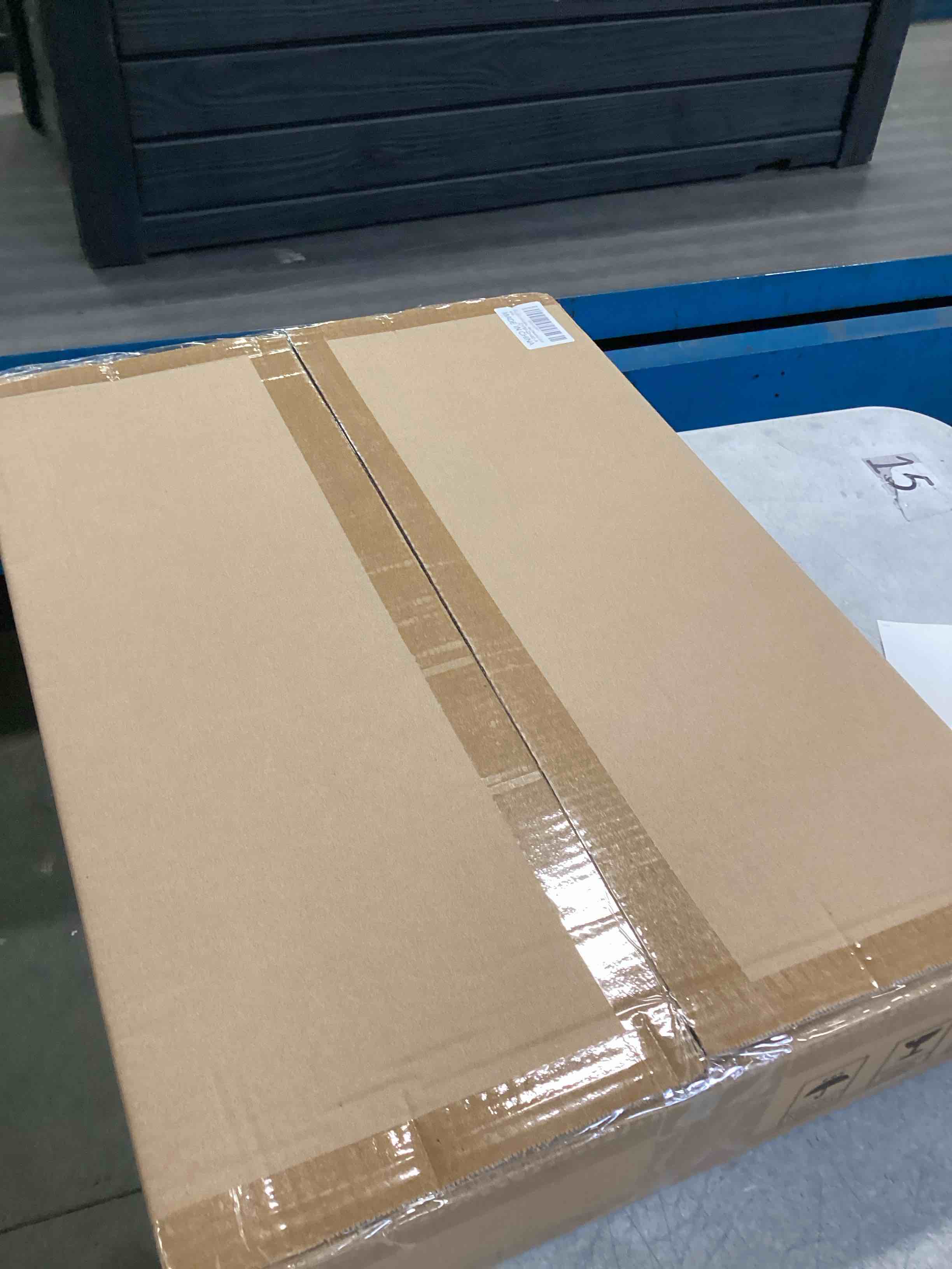 https://s3.amazonaws.com/lotting-images-prod/bidfta/_1730309332723.jpeg