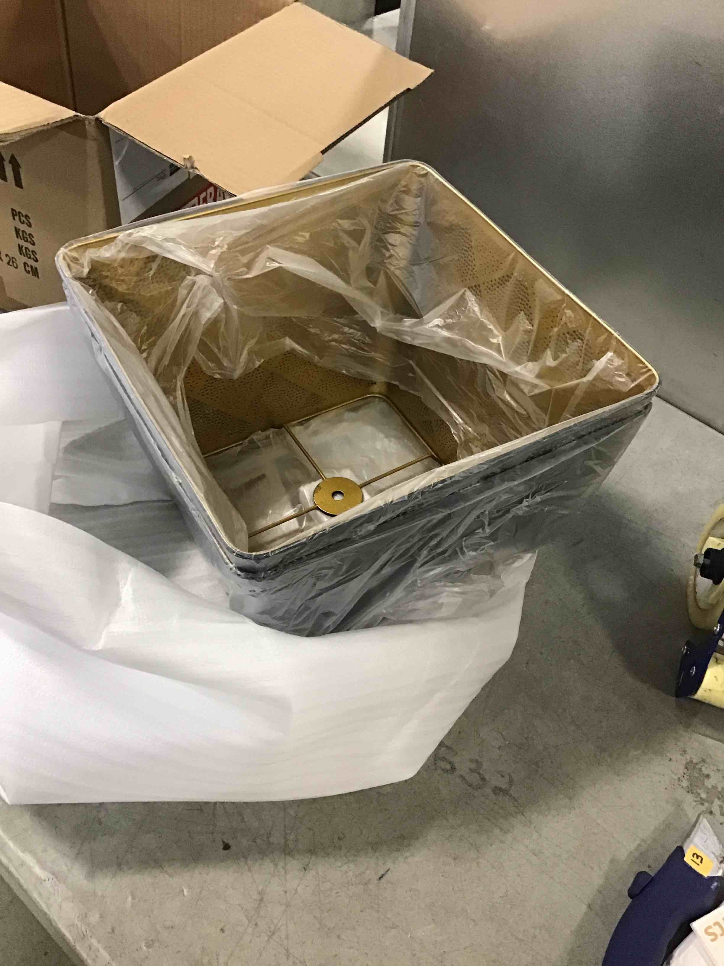 https://s3.amazonaws.com/lotting-images-prod/bidfta/_1730380808885.jpeg