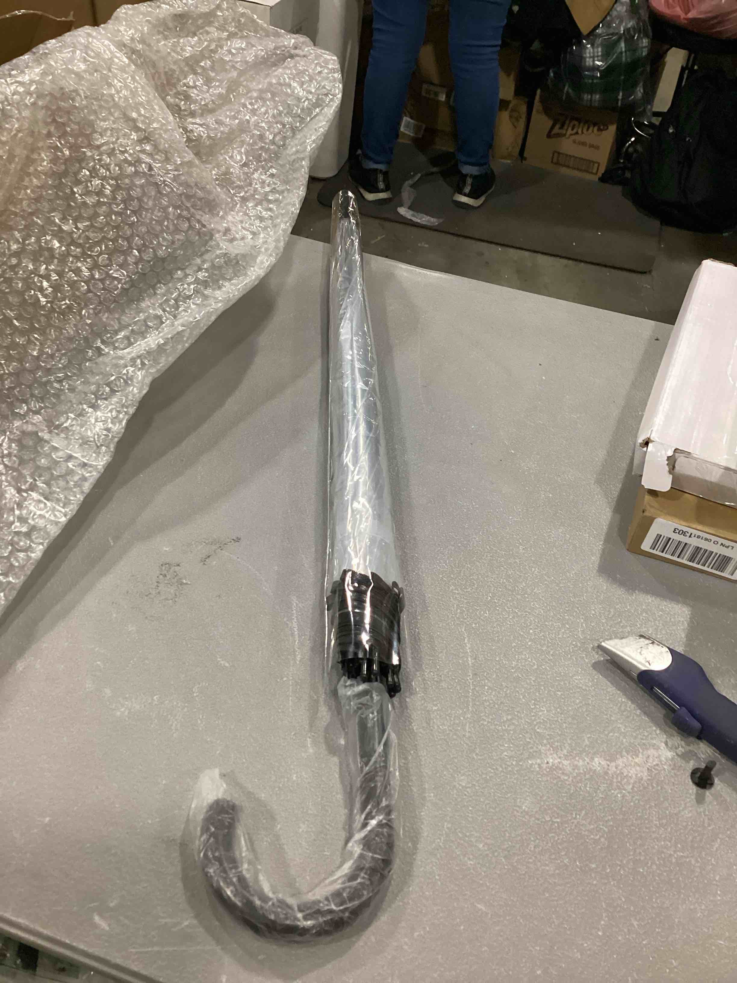 1 Pieces Clear Bubble Umbrella Auto Open Clear Dome Umbrella Windproof Wedding Umbrellas for Rain Transparent Umbrella with J Hook Handle for Bride Groom Gifts Bridal Party Outing Graduation Prom