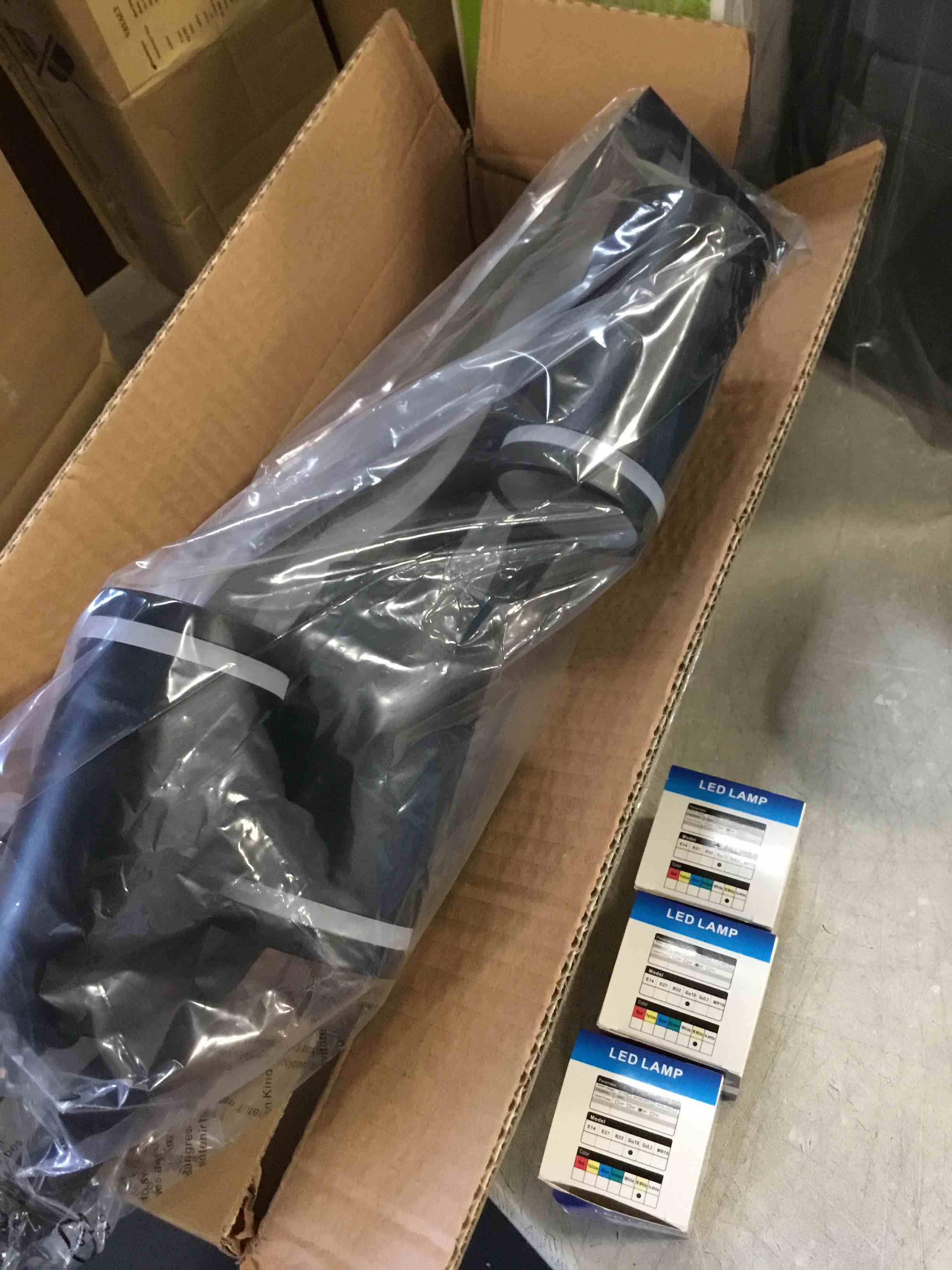 https://s3.amazonaws.com/lotting-images-prod/bidfta/_1731504310274.jpeg